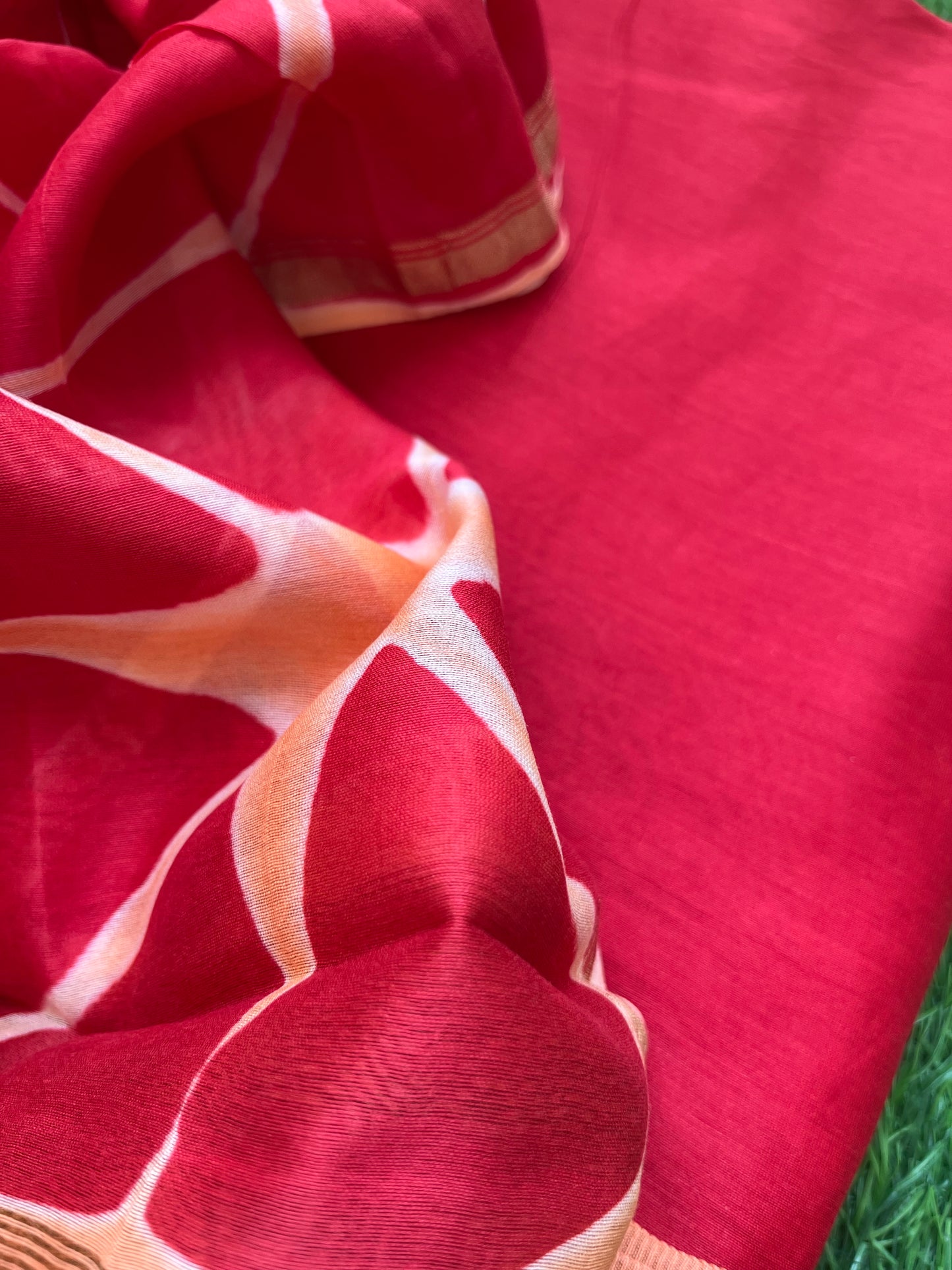 Chanderi Clamp Dye dupatta with plain fabric