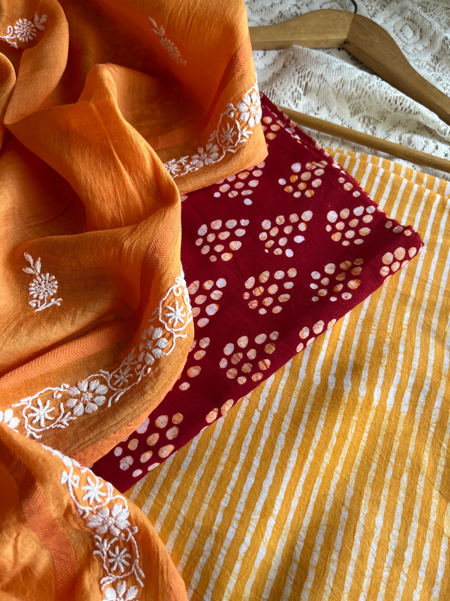 Cotton Baatik kurta bottom chikankari dupatta