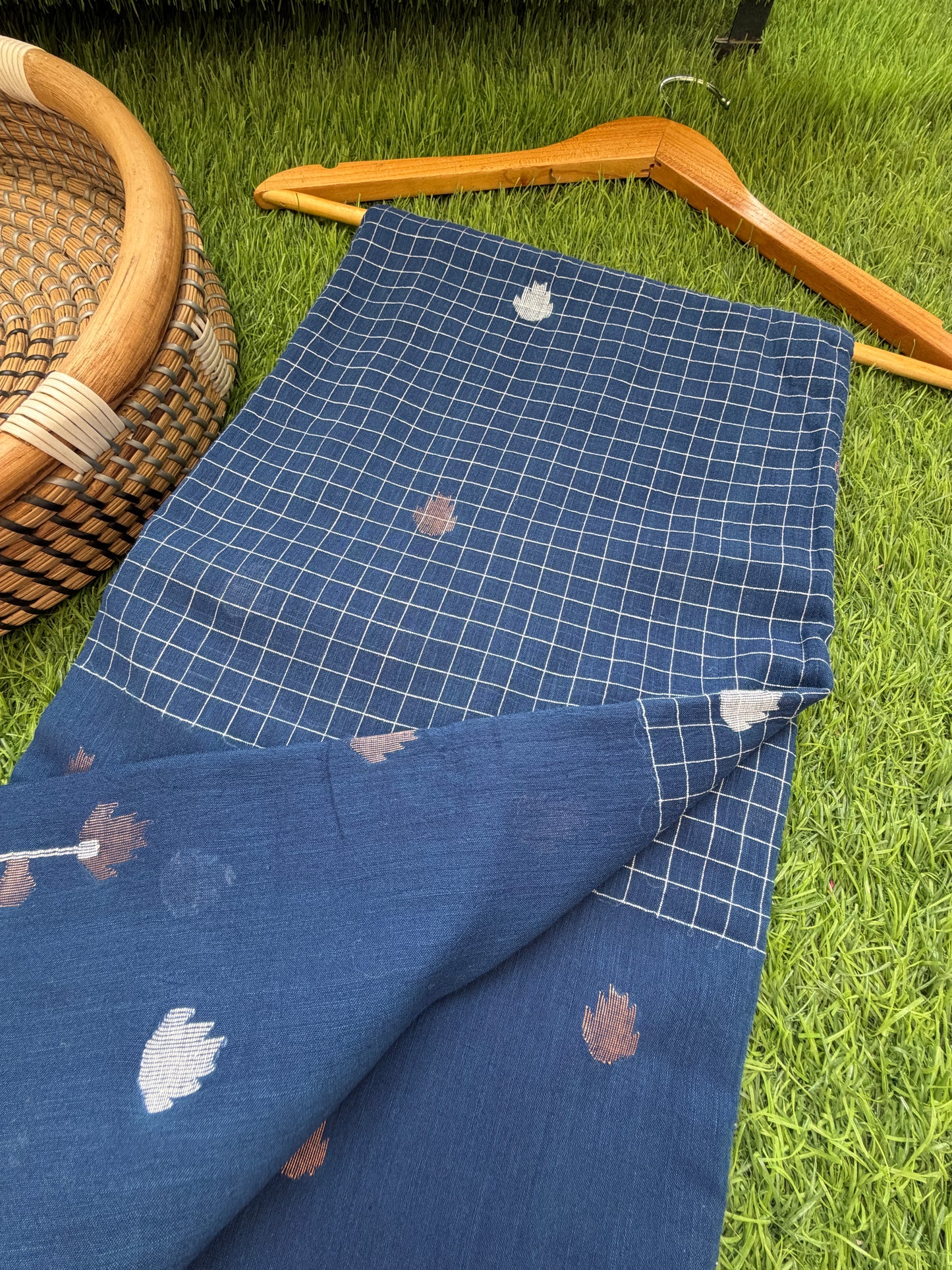 Jaamdani mul fabric