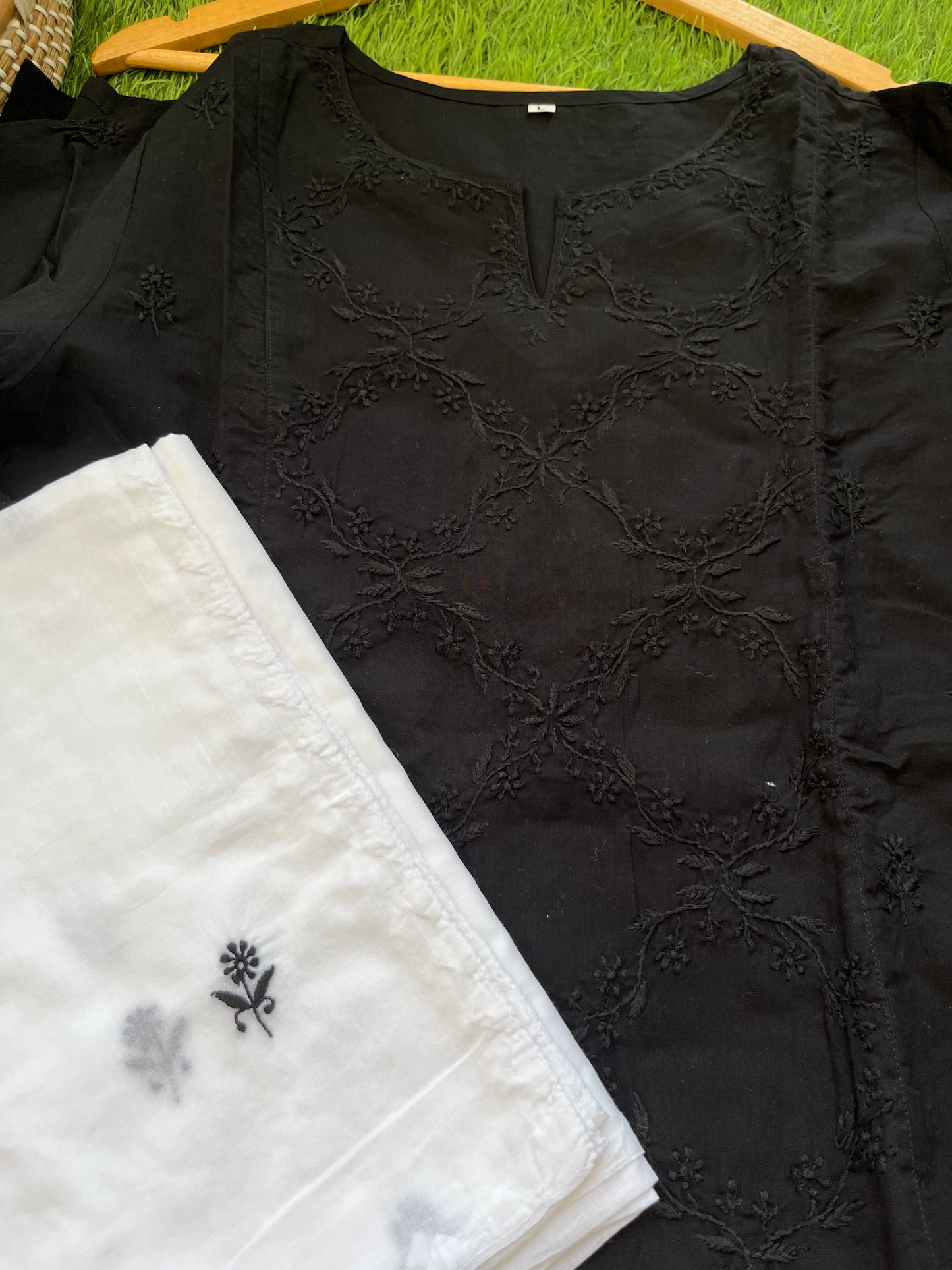Cotton chikankari kurta dupatta