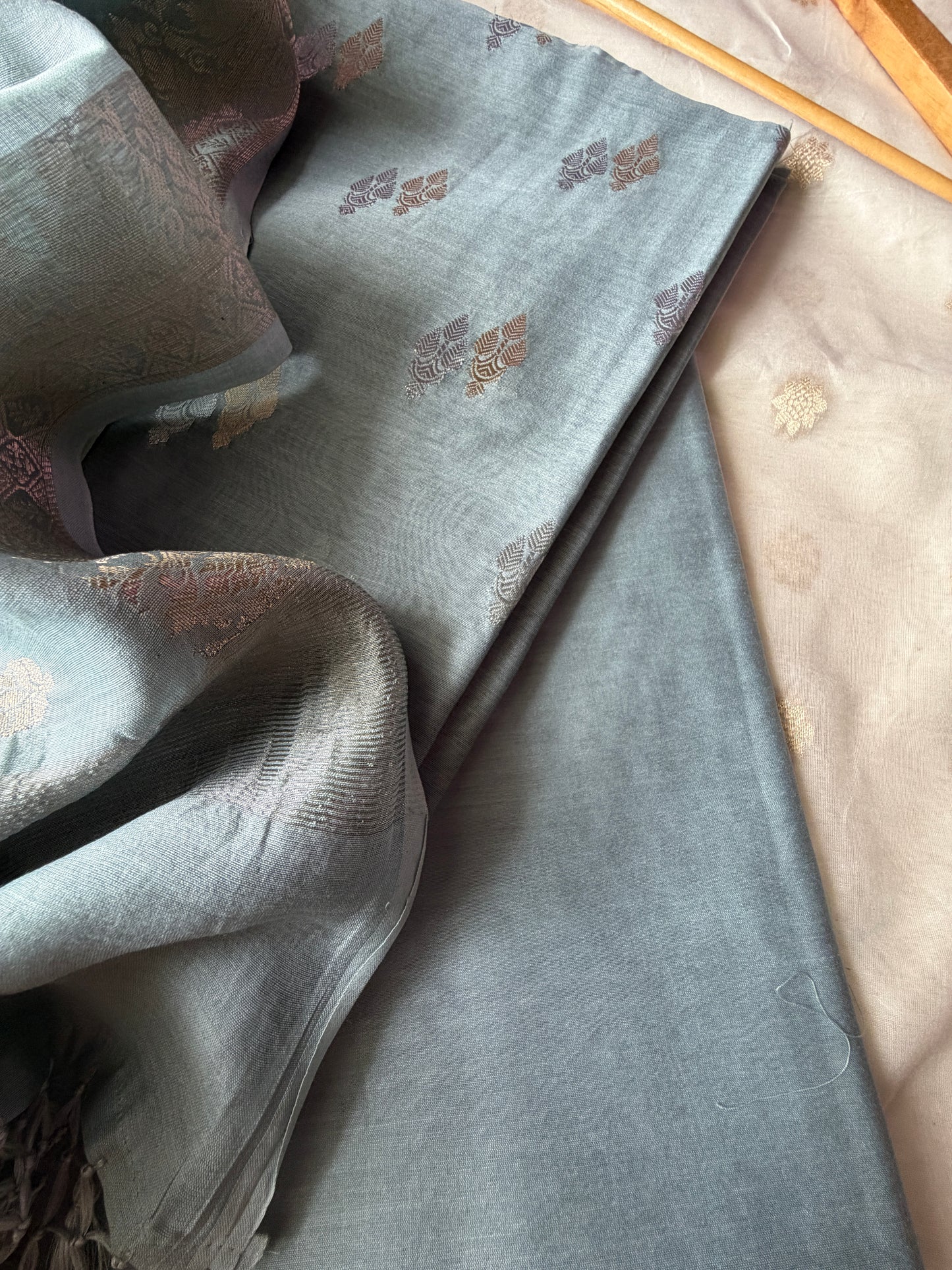 त्योहार् -Banarasi chanderi dupatta kurta