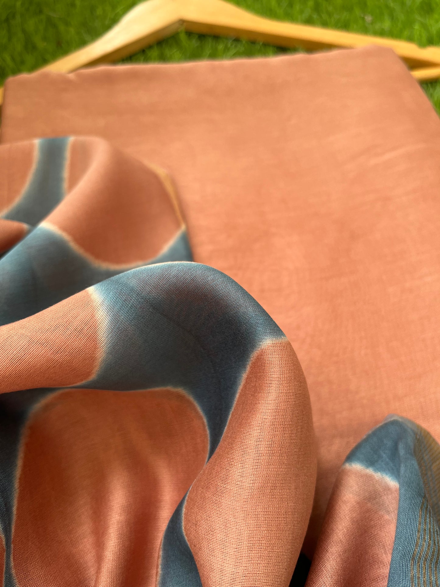 Chanderi Clamp Dye dupatta with plain fabric