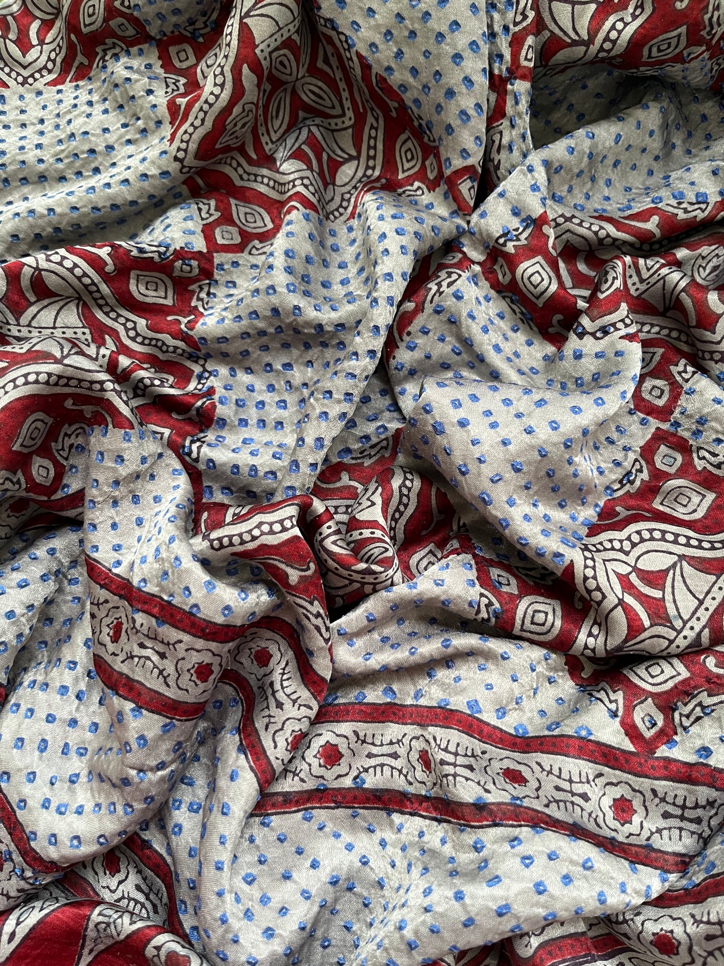 त्योहार :Gajji silk bandhani Dupatta with plain chanderi kurta bottom Fabric