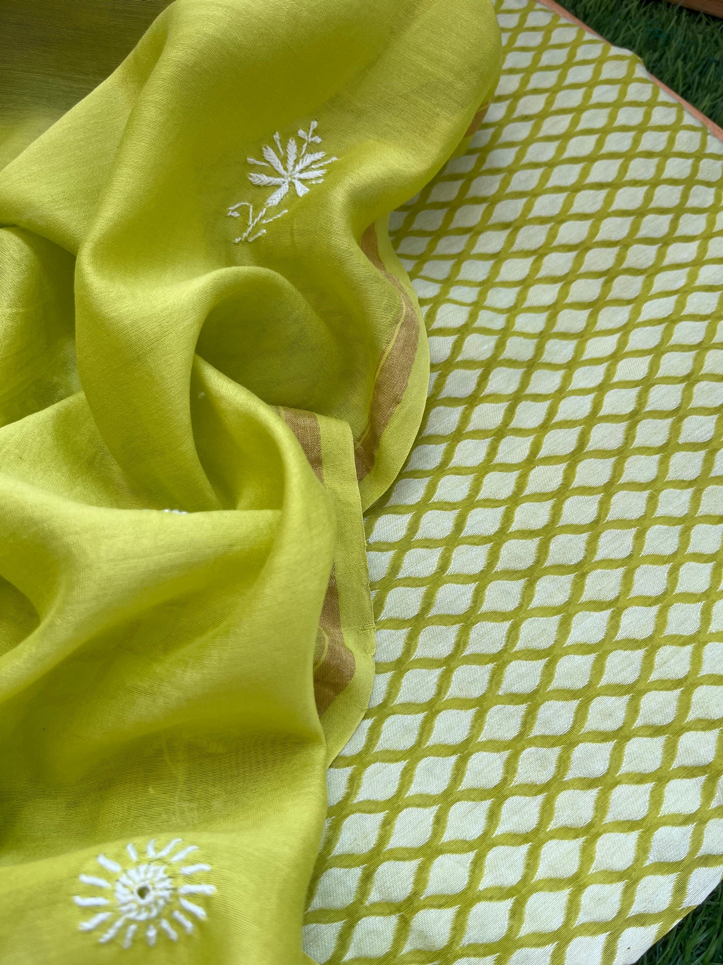 Jaamdani kurta chikankari dupatta