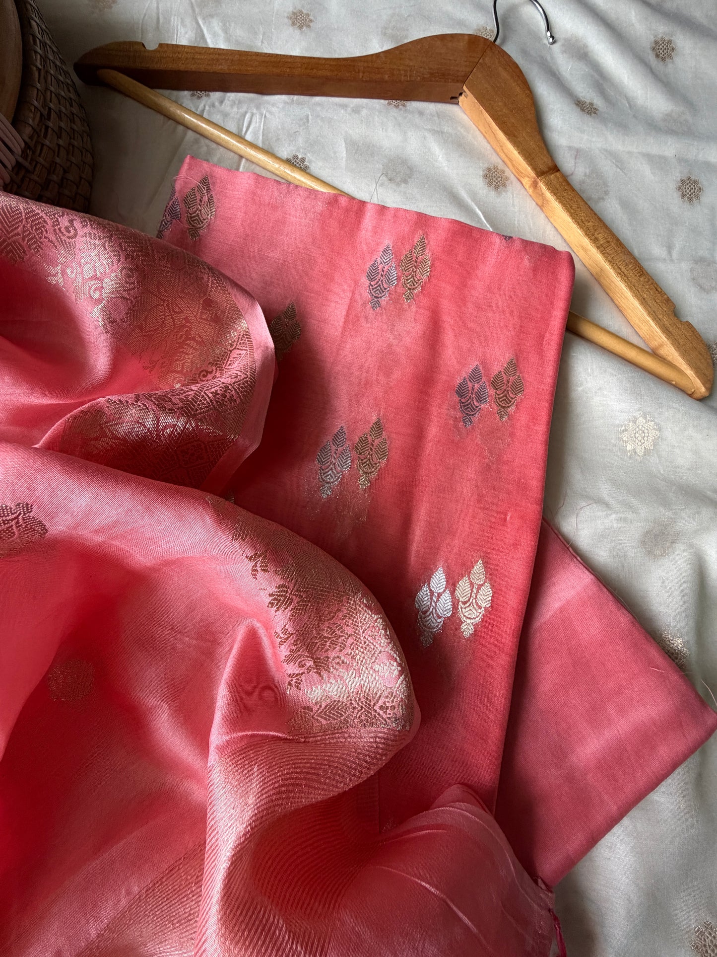 त्योहार् -Banarasi chanderi dupatta kurta