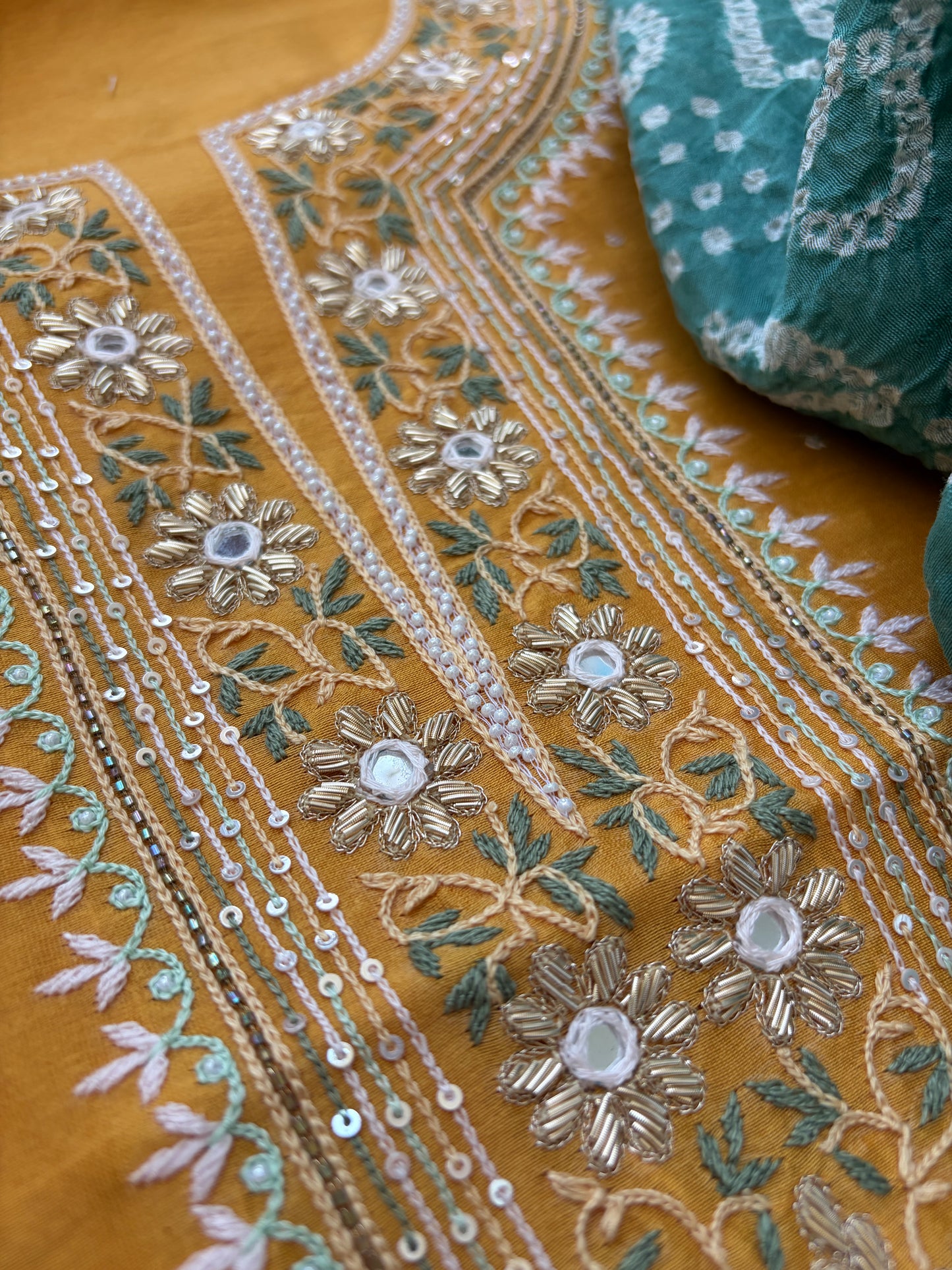 Hand embroidered chanderi kurta bandhani dupatta