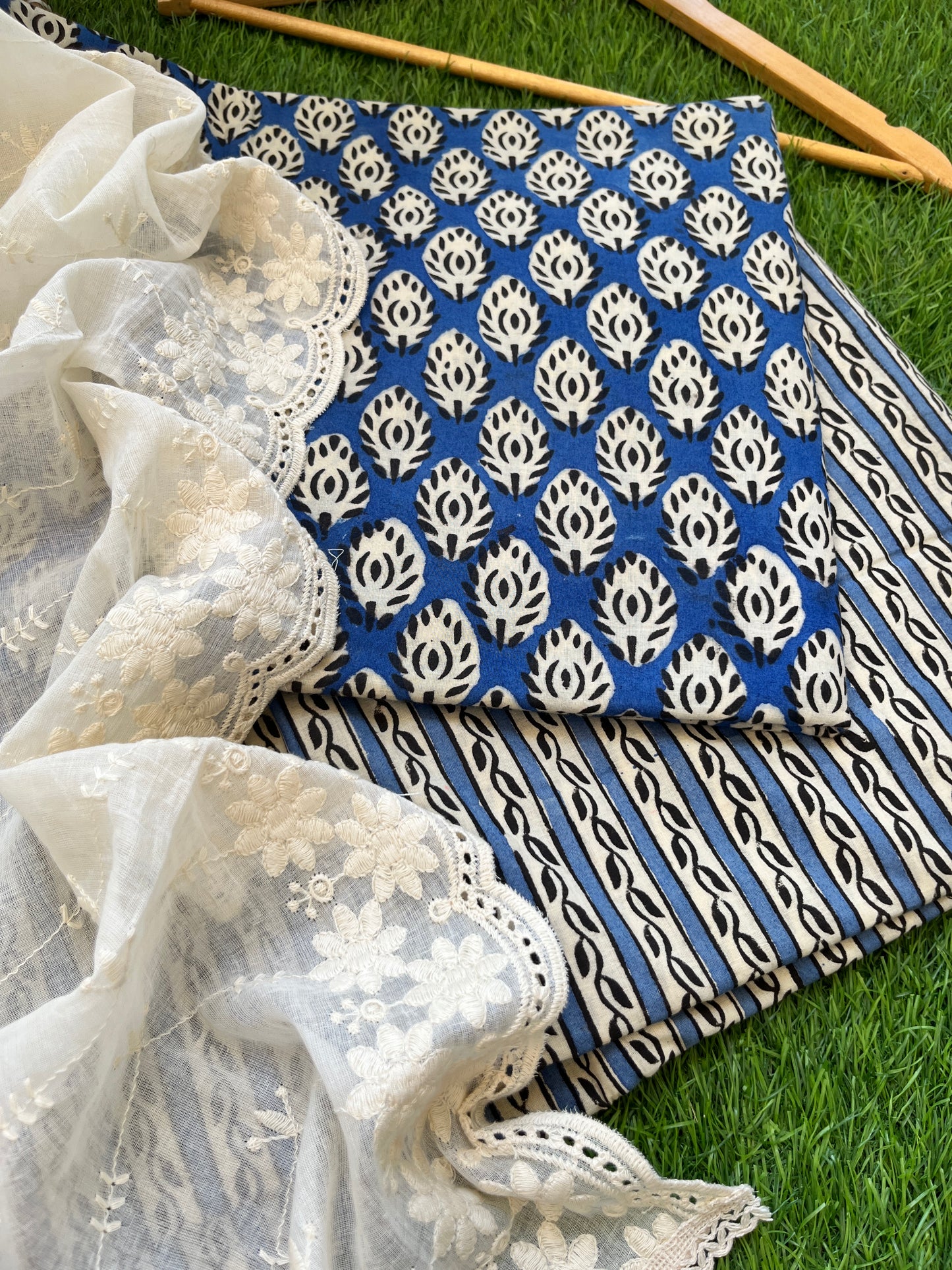 Kurta Bottom scalloped Dupatta