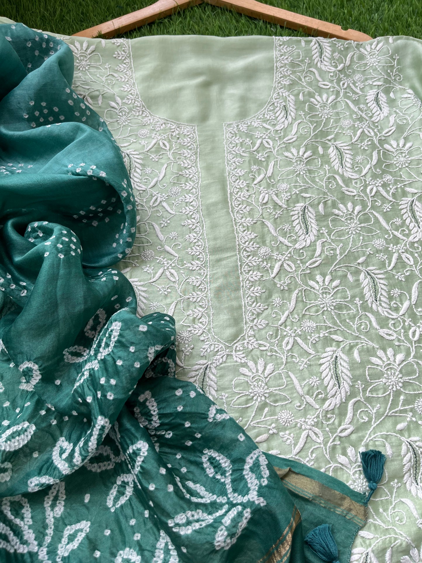 Chanderi Chikankari Kurta bandhani Dupatta