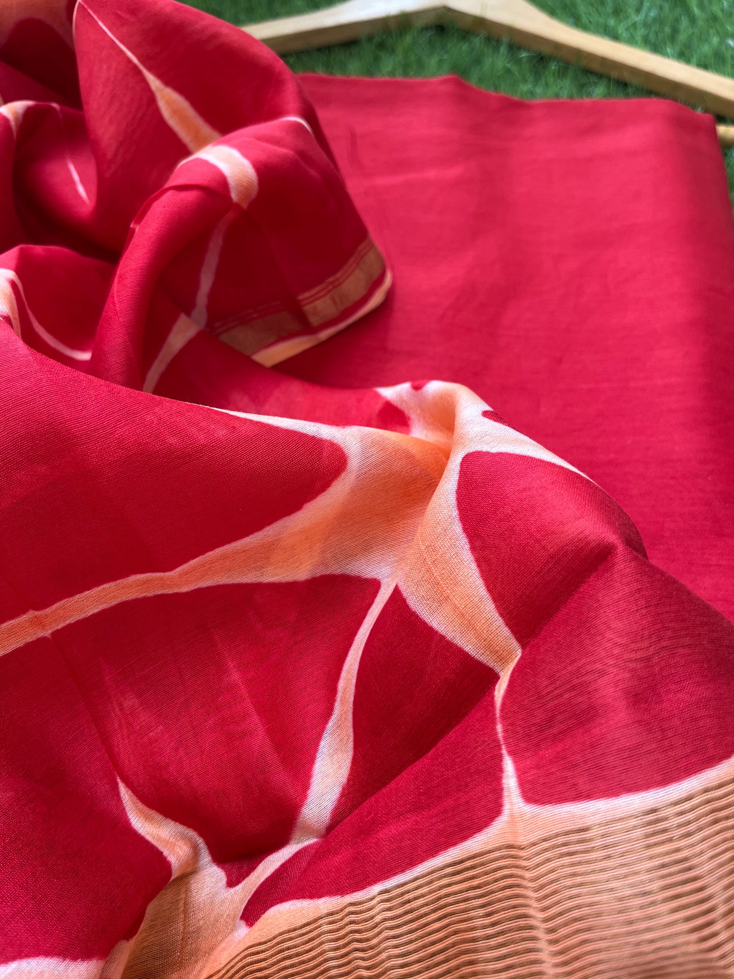 Chanderi Clamp Dye dupatta with plain fabric