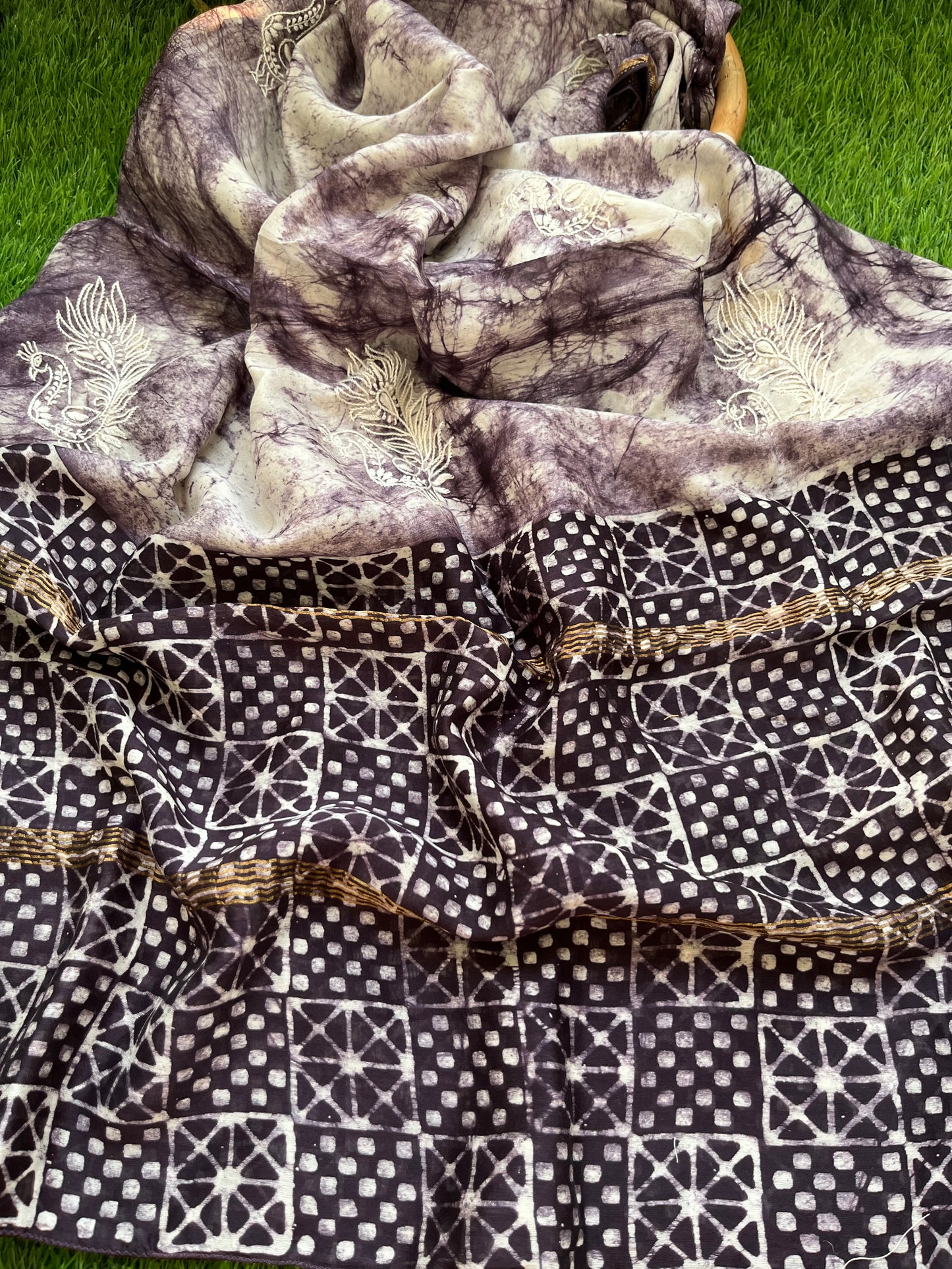 Baatik Chanderi chikankari Dupatta