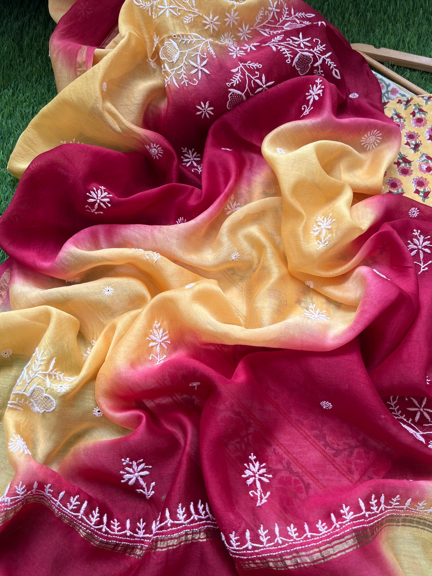 रोज़ाना  :Chanderi Chikankari Dupatta with cotton kurta bottom Fabric