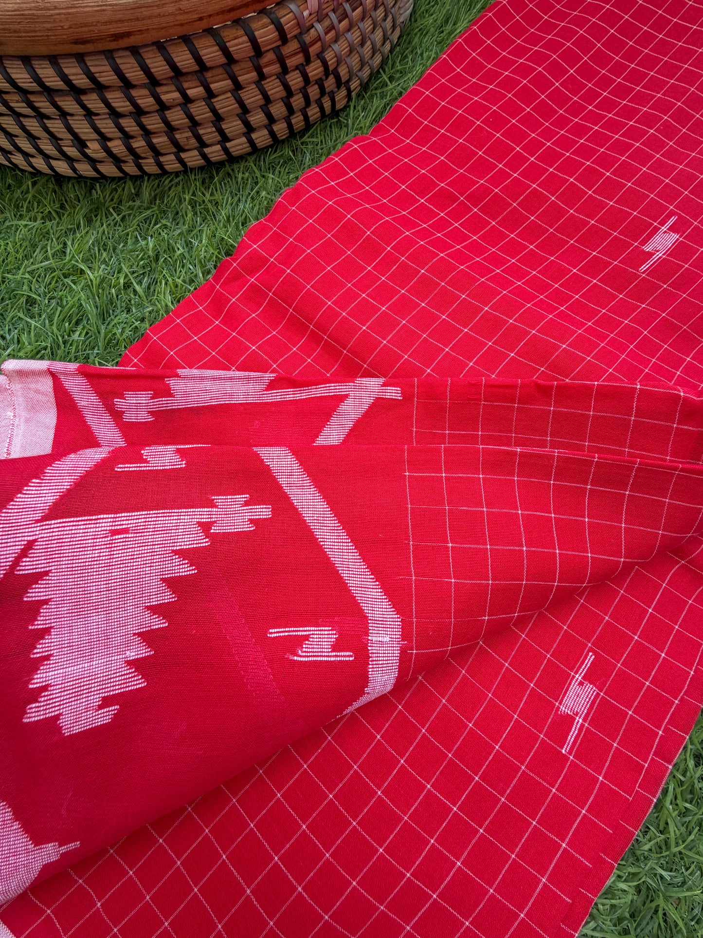 Jaamdani mul fabric