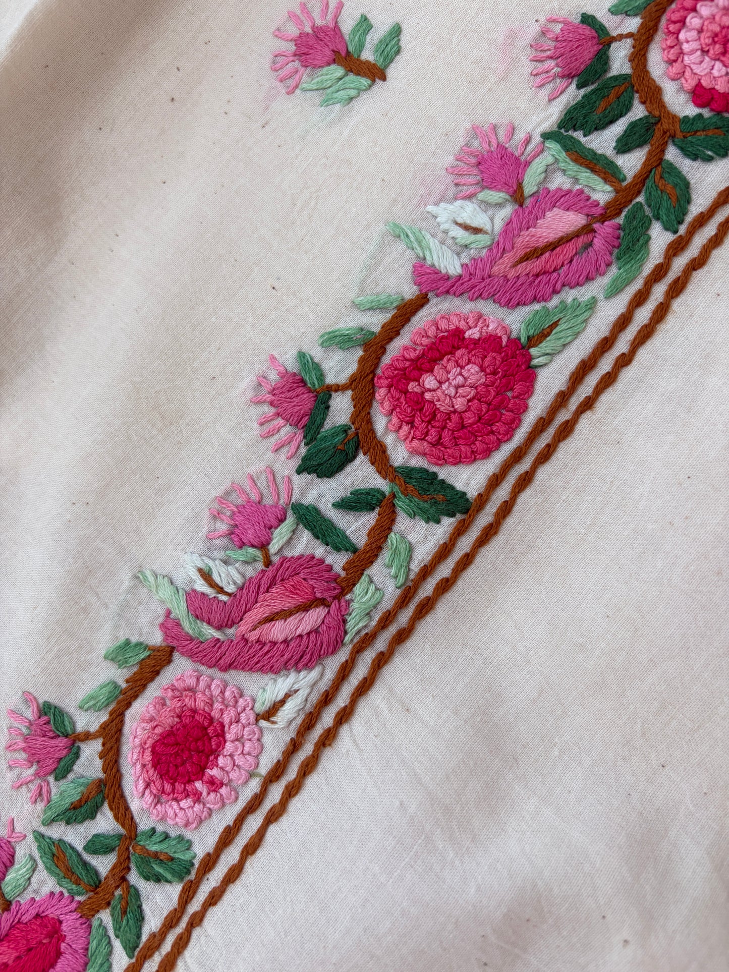 Handwoven Cotton knot work embroidered kurta and plain bottom fabric bandhani Dupatta