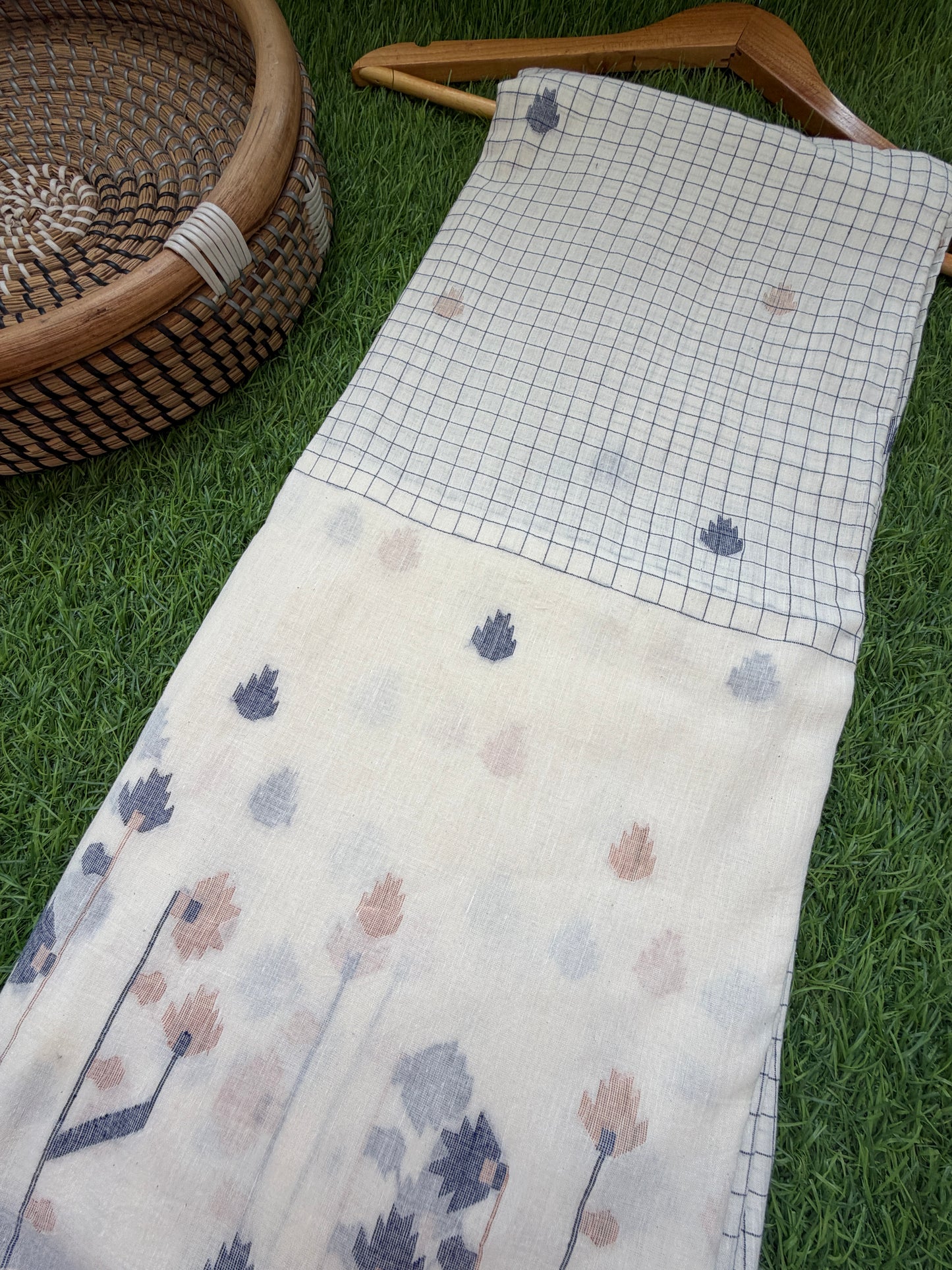 Jaamdani mul fabric