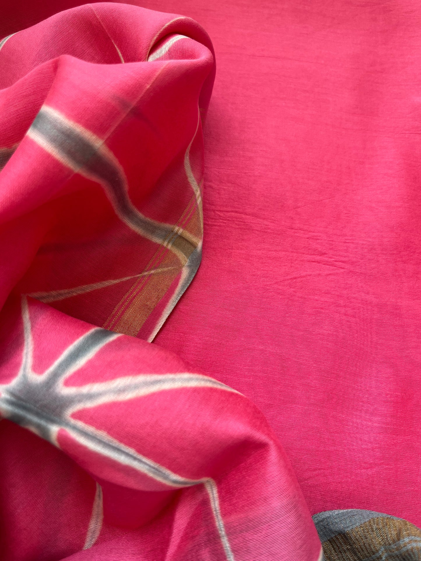 Chanderi Clamp Dye dupatta with plain fabric