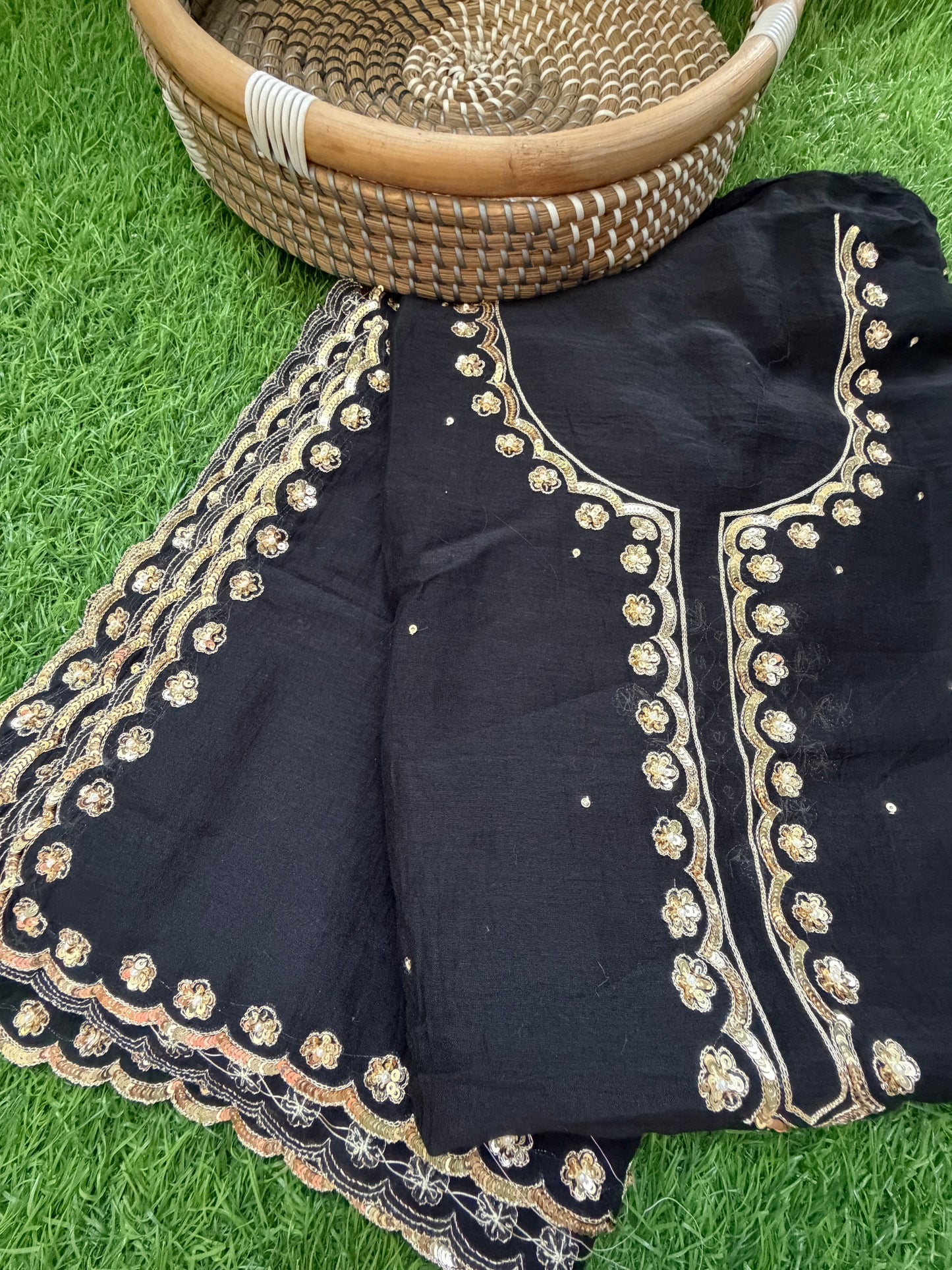 Hand embroidered chanderi kurta dupatta