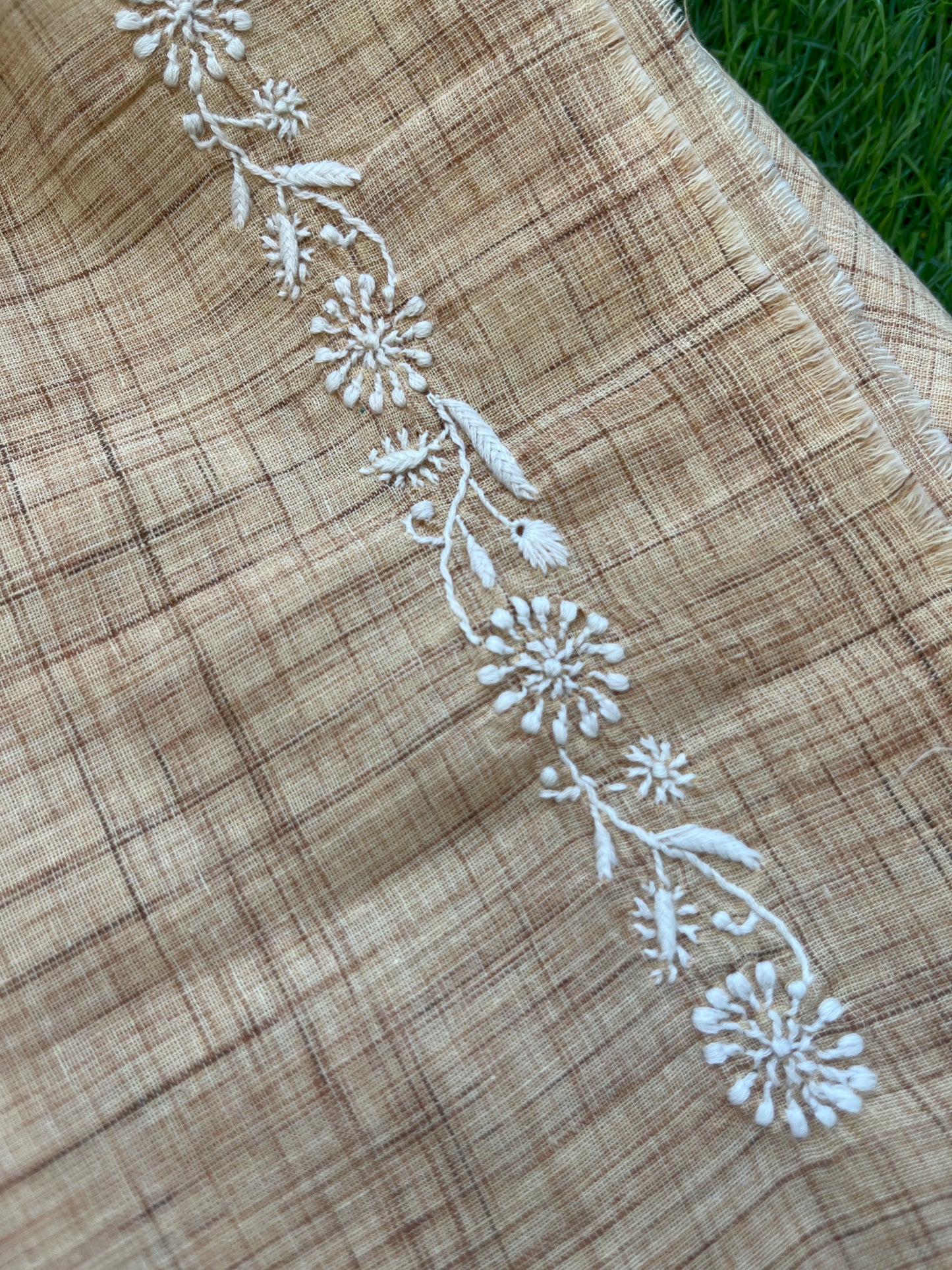 Chikankari kurta with chinon bandhani dupatta