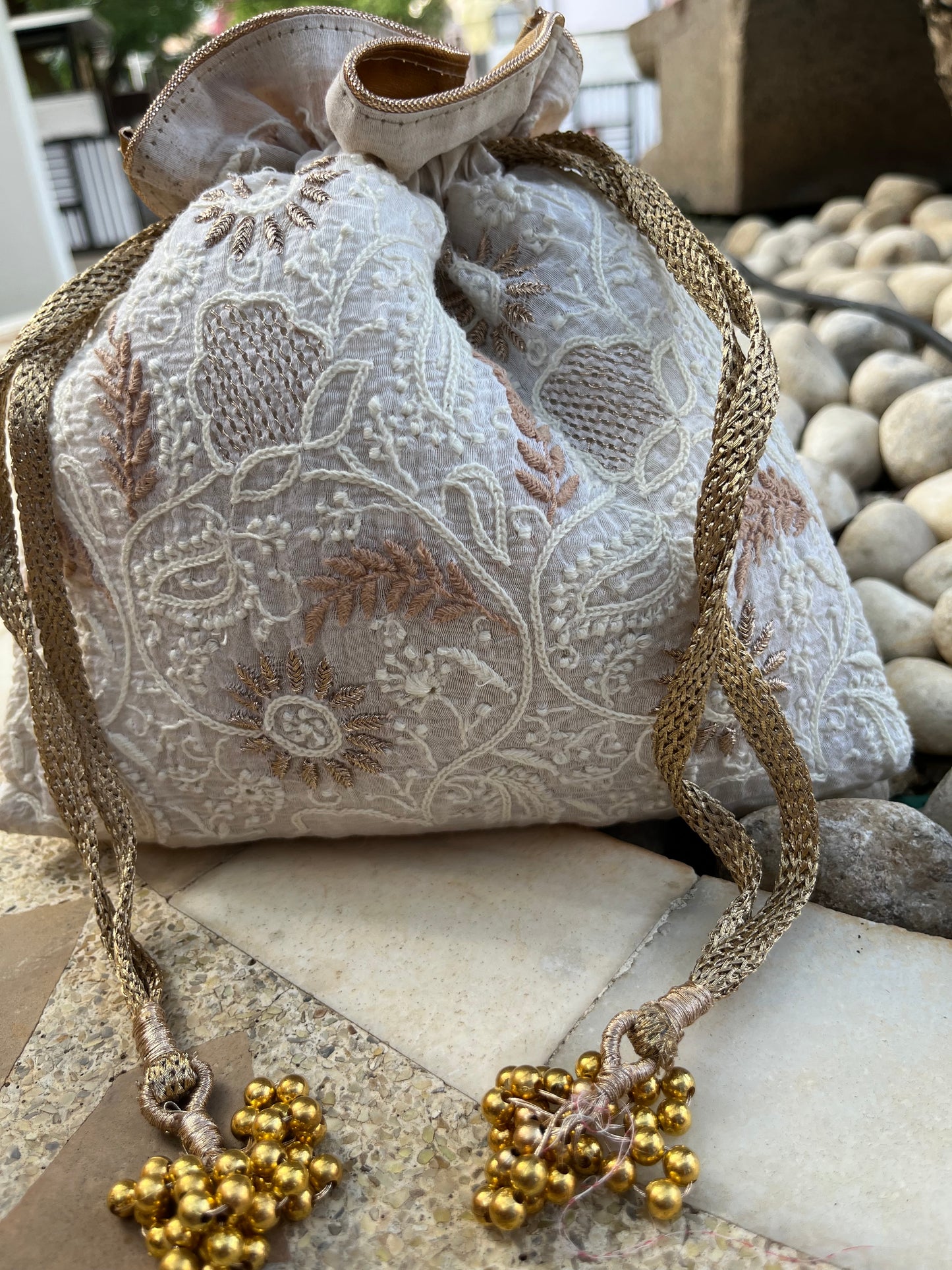 Chikankari Potli