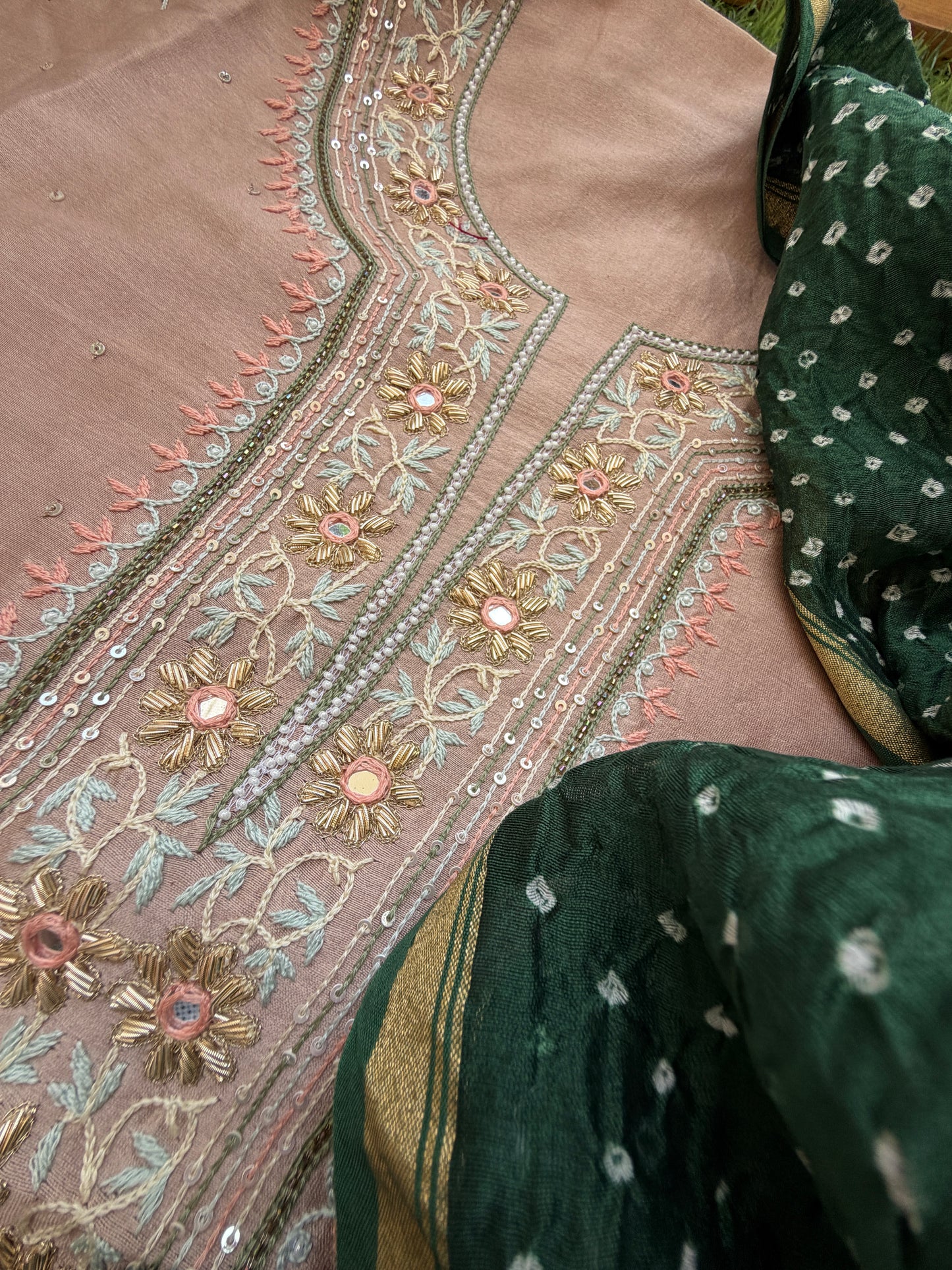 Hand embroidered chanderi kurta chanderi silk bandhani dupatta