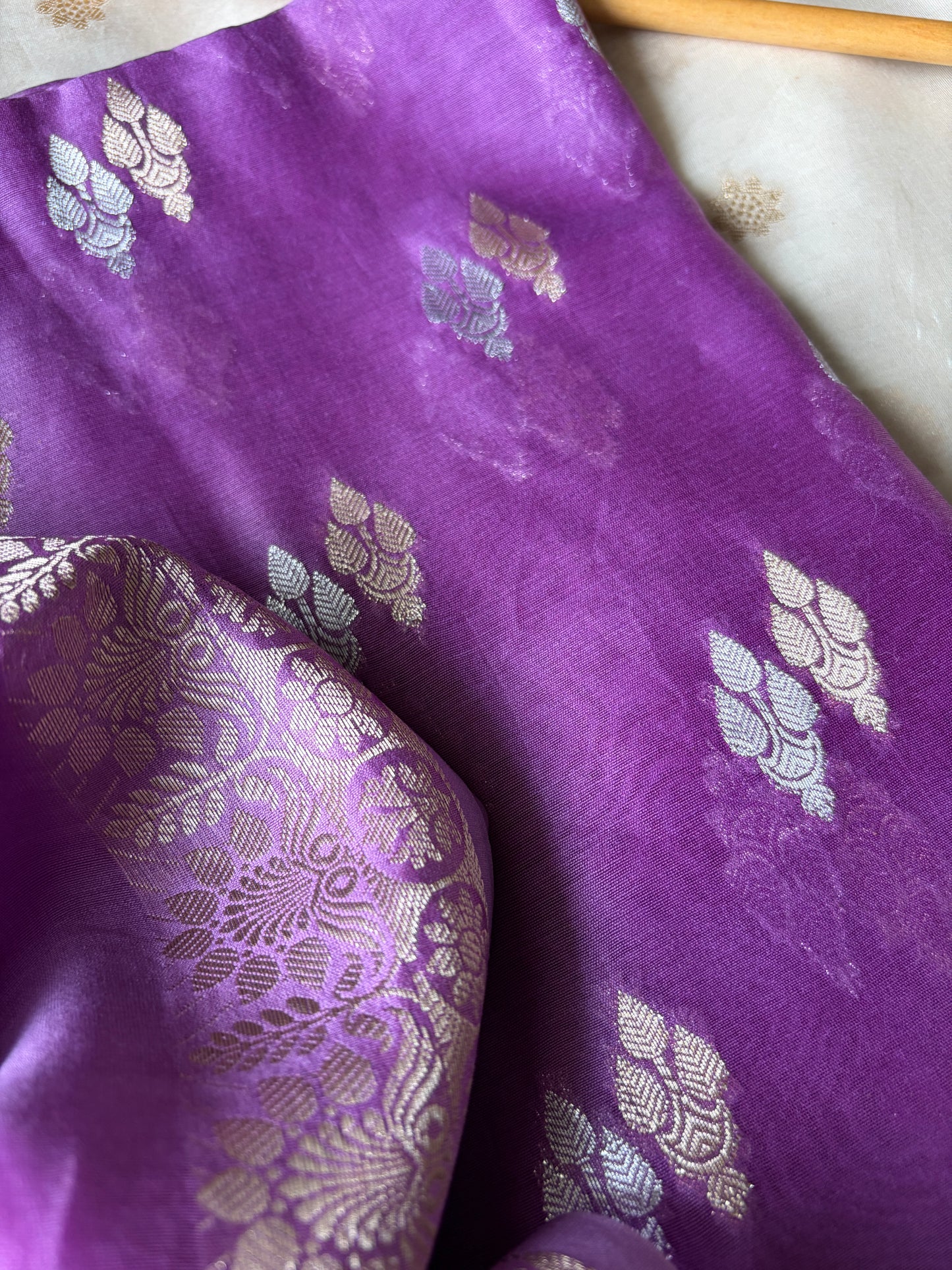 त्योहार् -Banarasi chanderi dupatta kurta