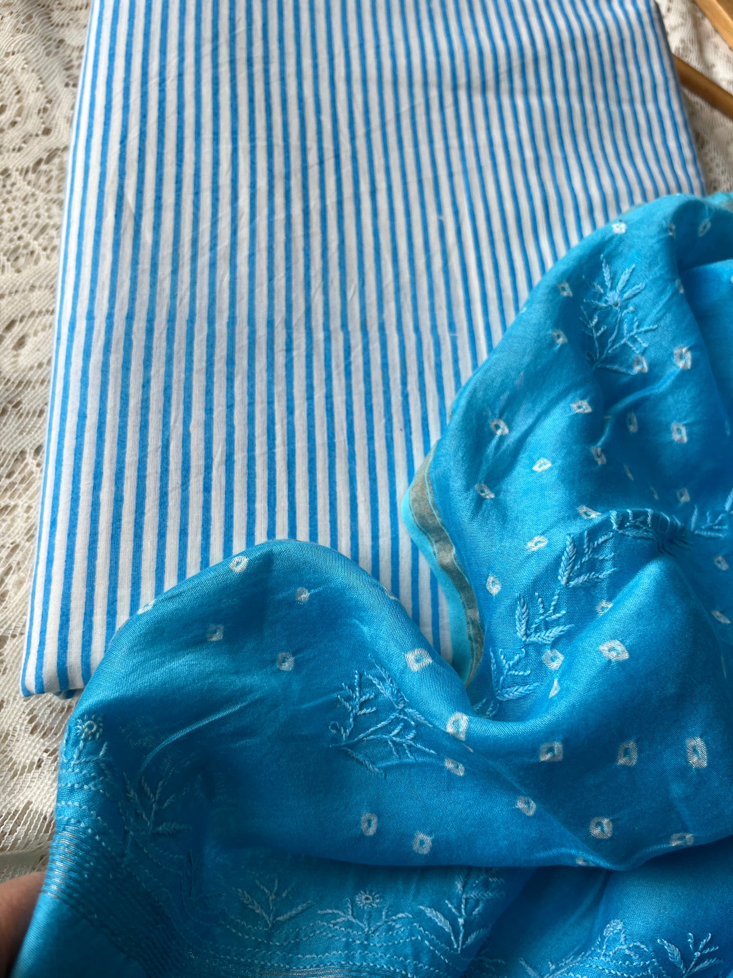 Cotton kurta bottom chikankari dupatta