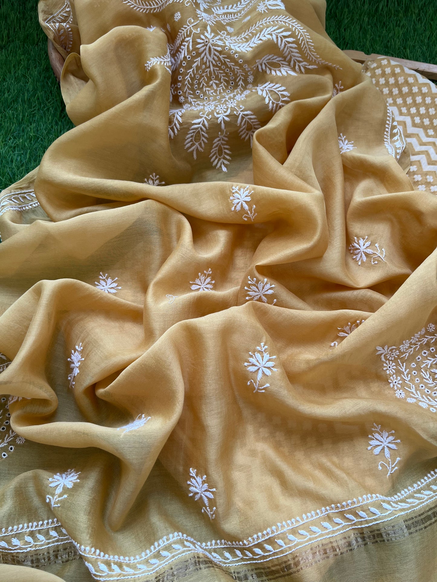 Jaamdani kurta chikankari dupatta