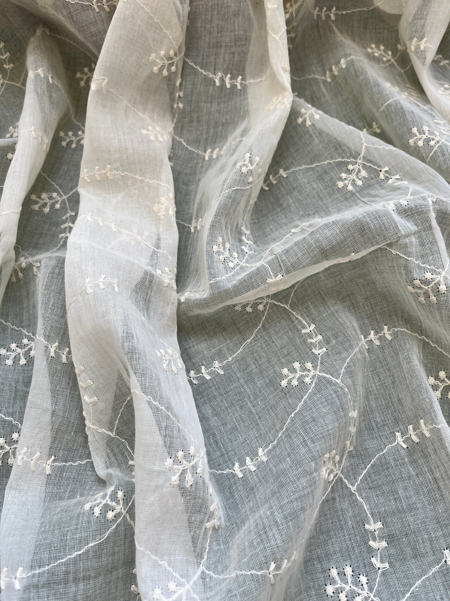 Mul scalloped Dupatta
