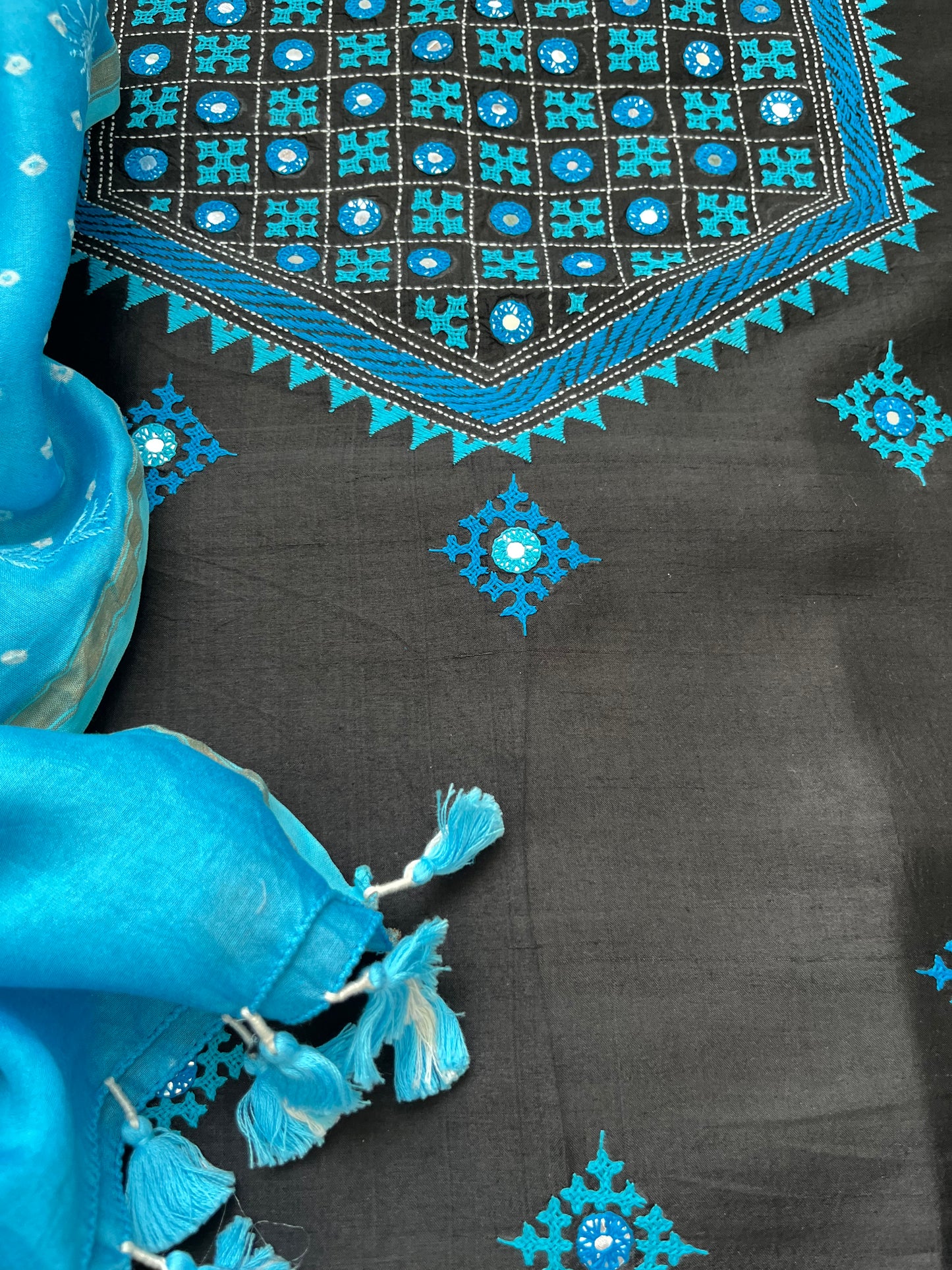 Silk sindhi work kurta fabric with Bandhani chikankari dupatta