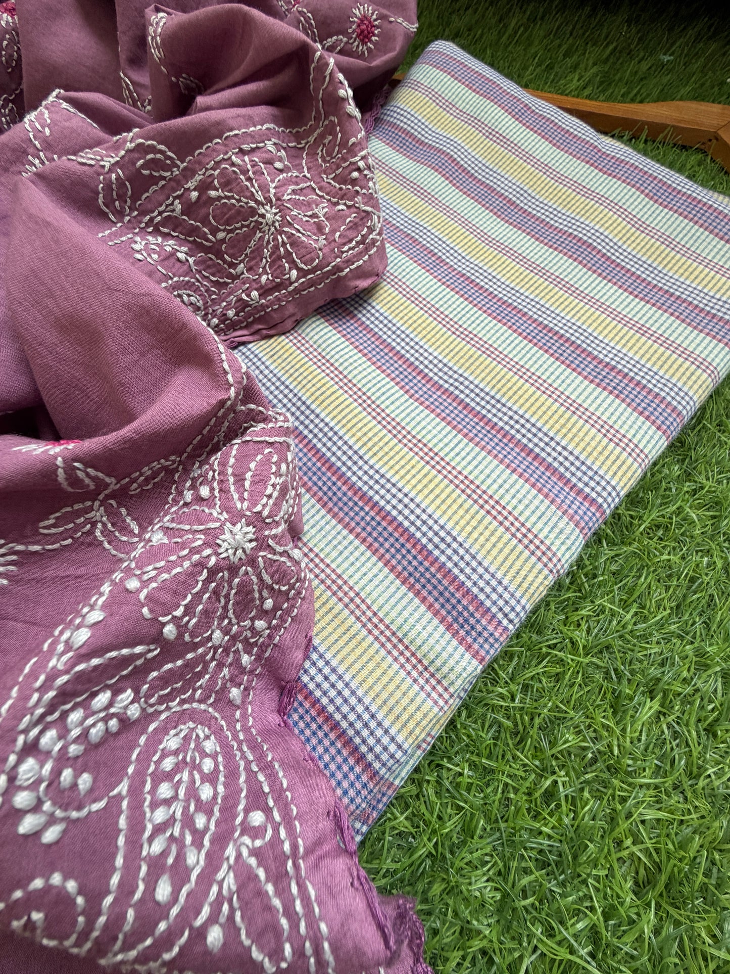 Khadi check kurta mul cotton chikankari dupatta