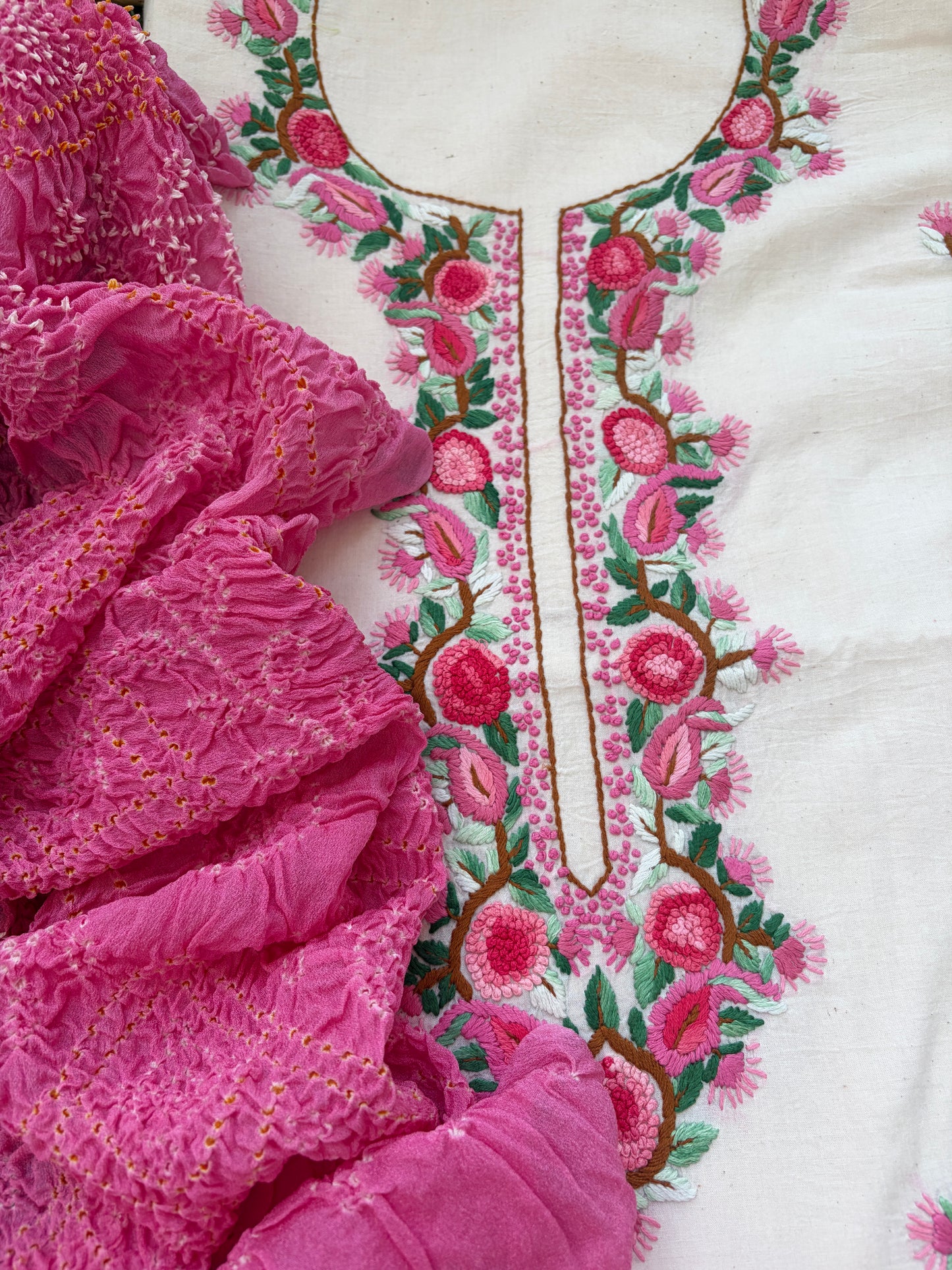 Handwoven Cotton knot work embroidered kurta and plain bottom fabric bandhani Dupatta