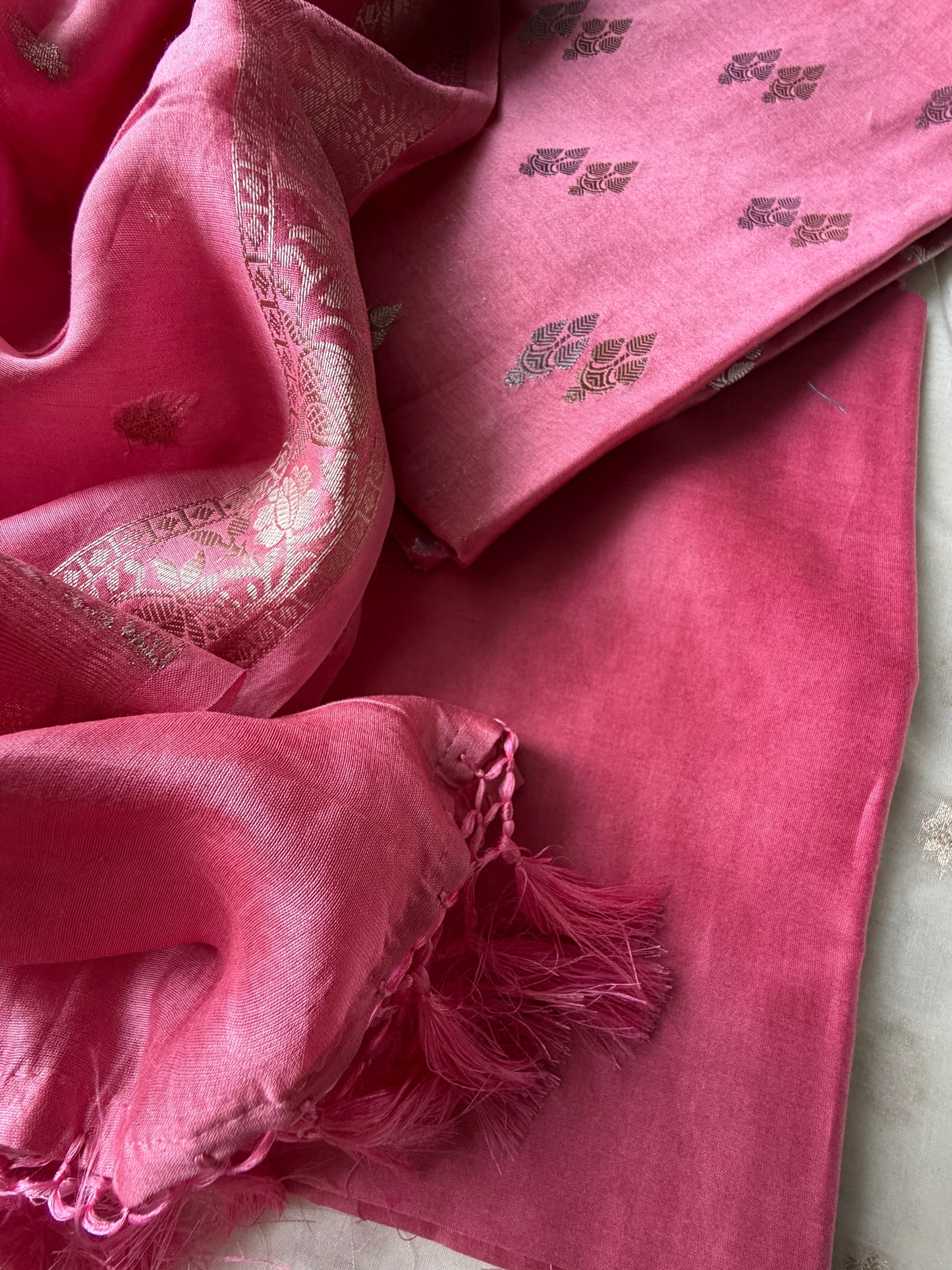 त्योहार् -Banarasi chanderi dupatta kurta