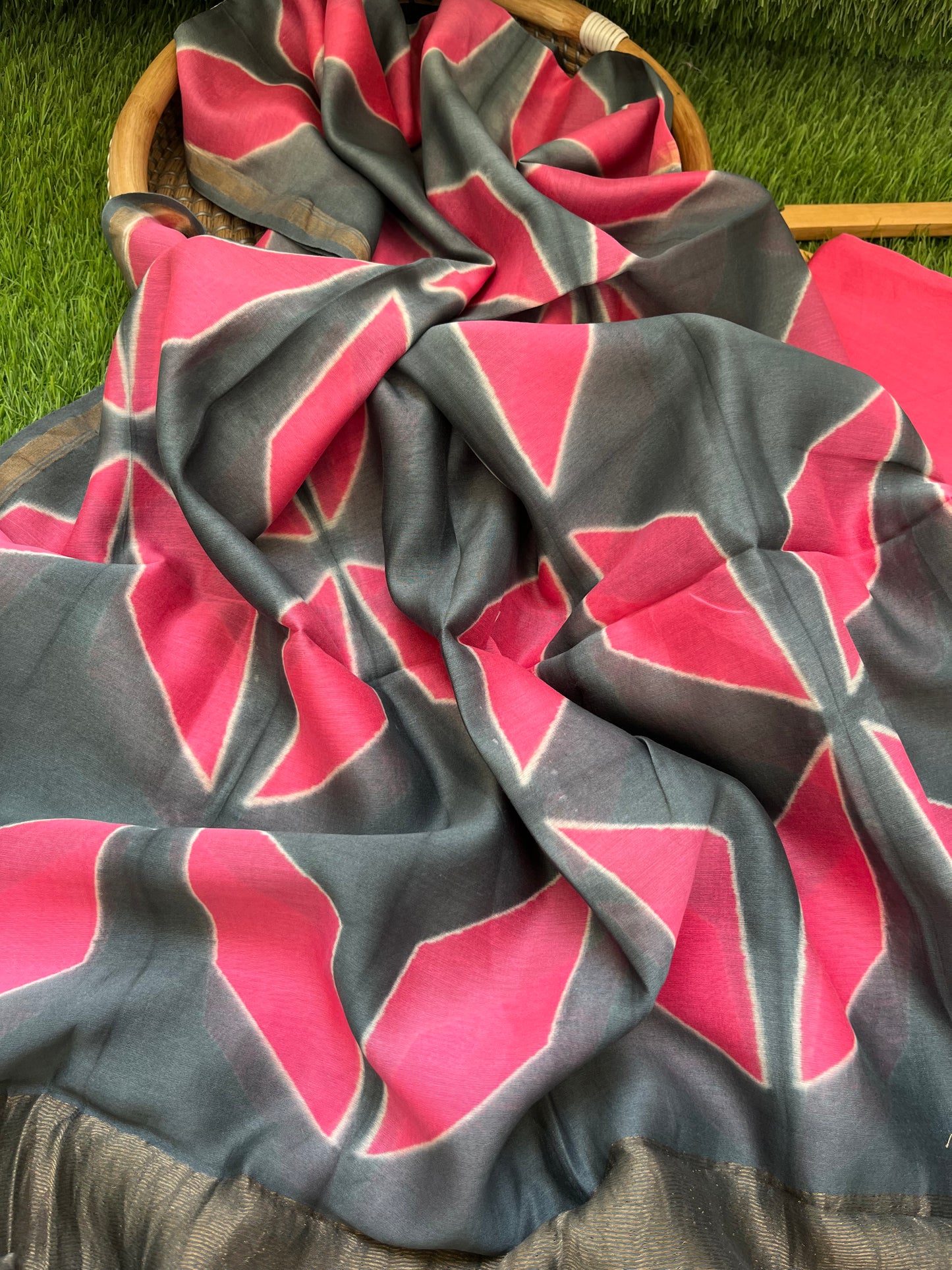 Chanderi Clamp Dye dupatta with plain fabric