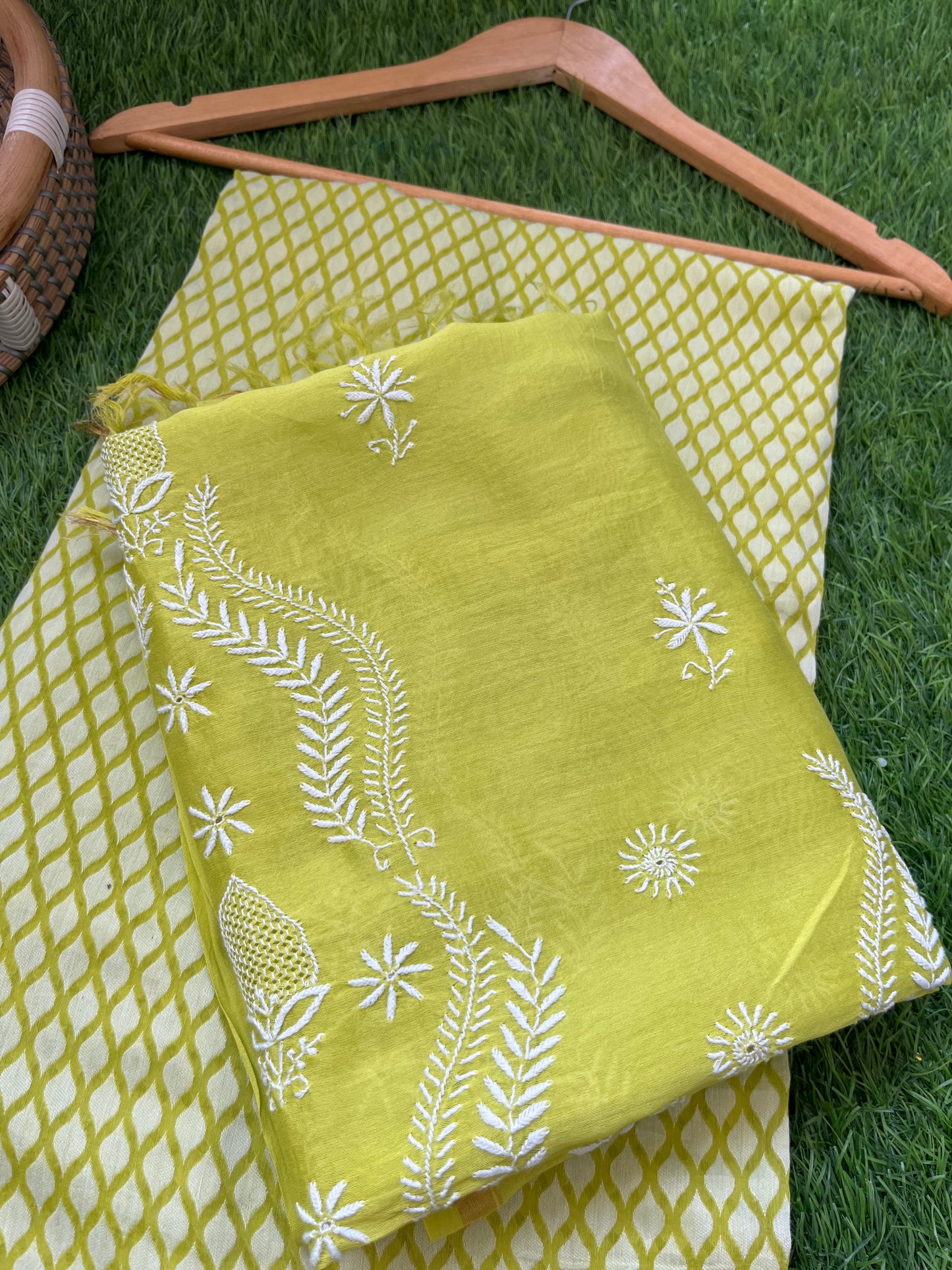 Jaamdani kurta chikankari dupatta