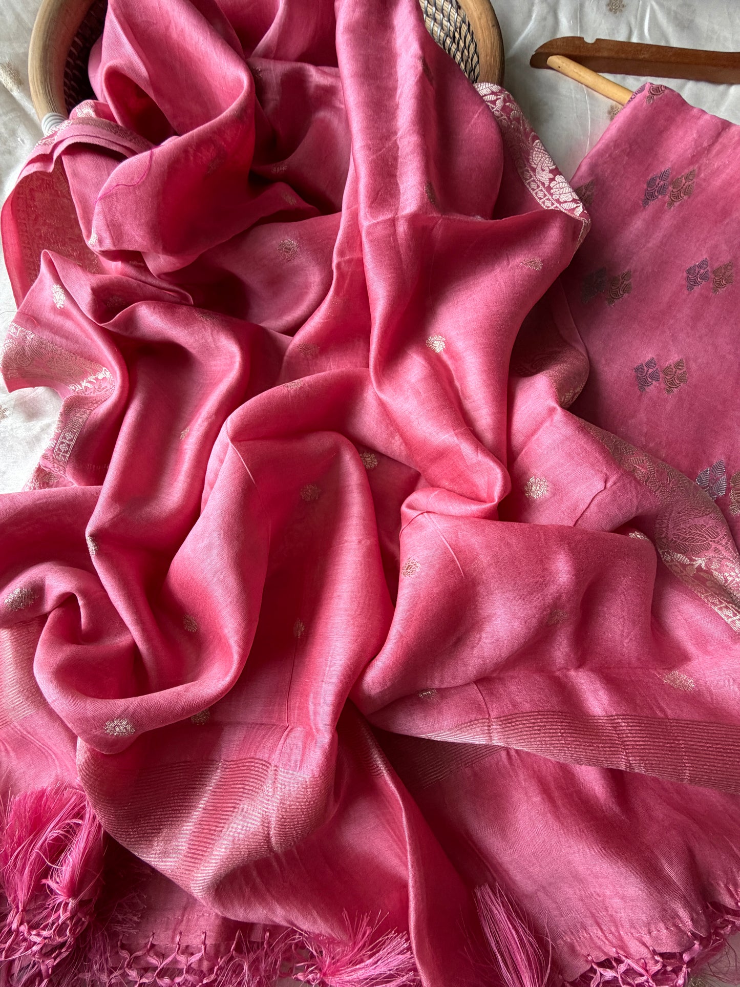त्योहार् -Banarasi chanderi dupatta kurta