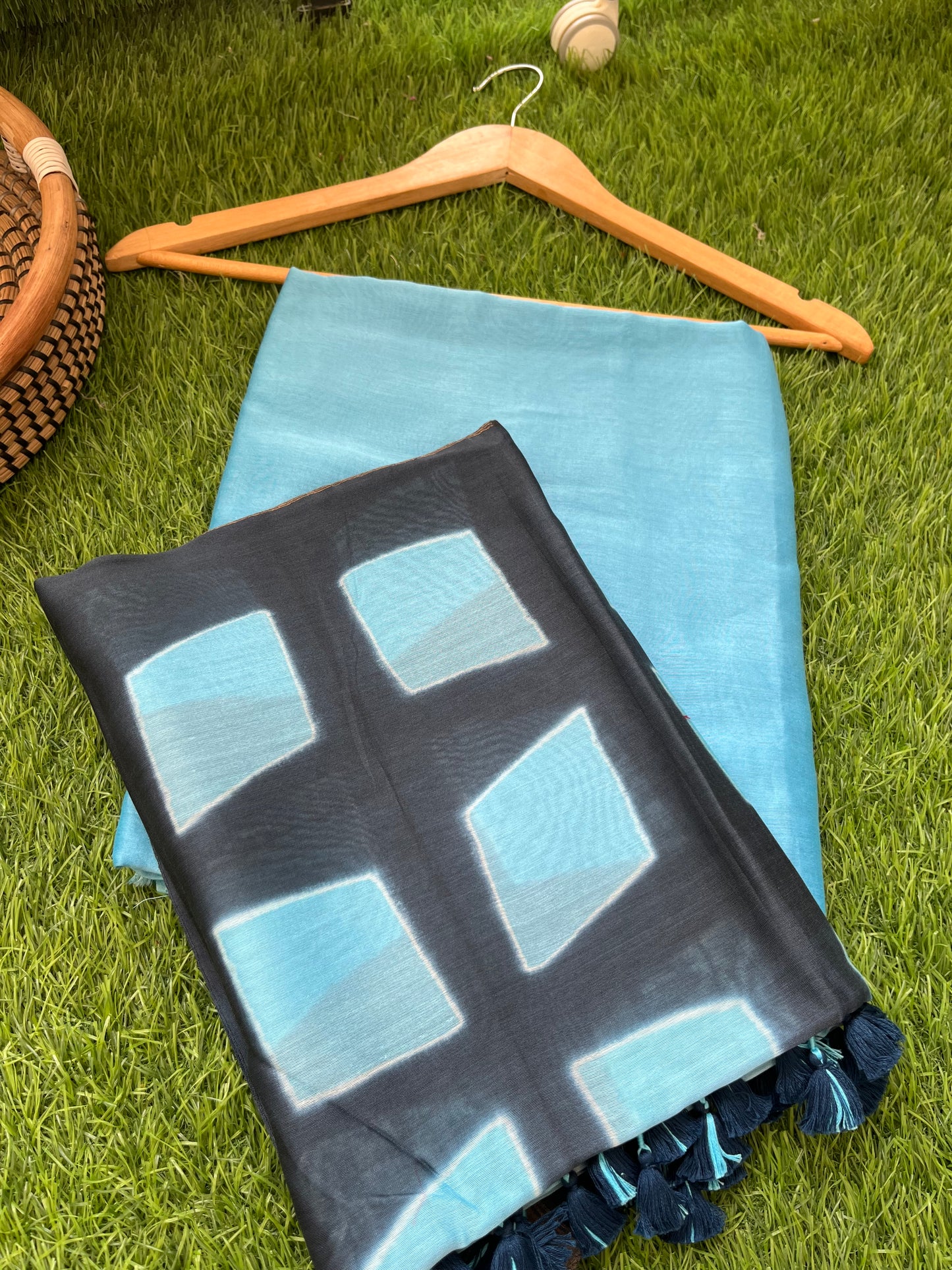 Chanderi Clamp Dye dupatta with plain fabric