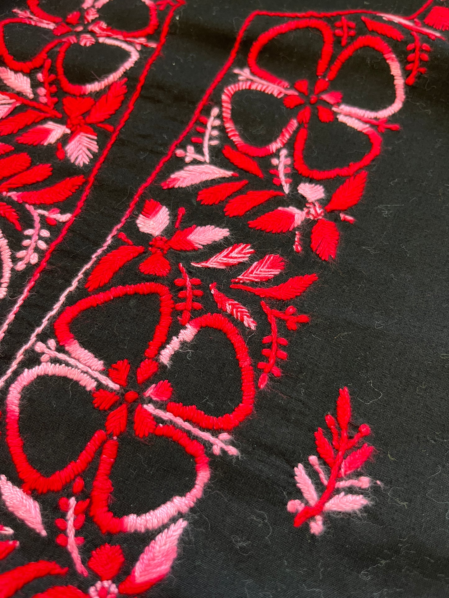 Cotton Chikankari kurta with chinon bandhani dupatta