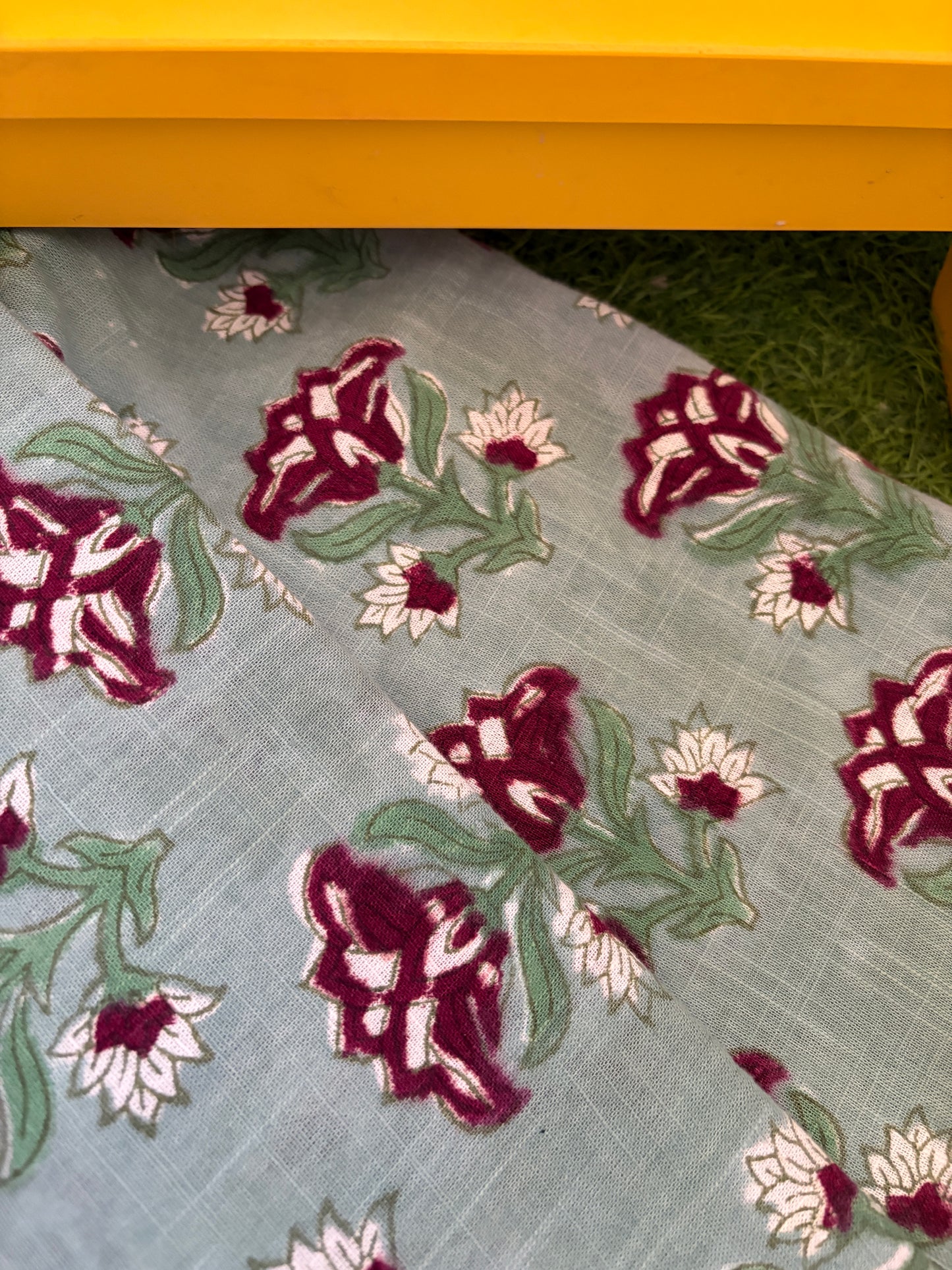 Cotton Slub Sanganeri-Cotton florals