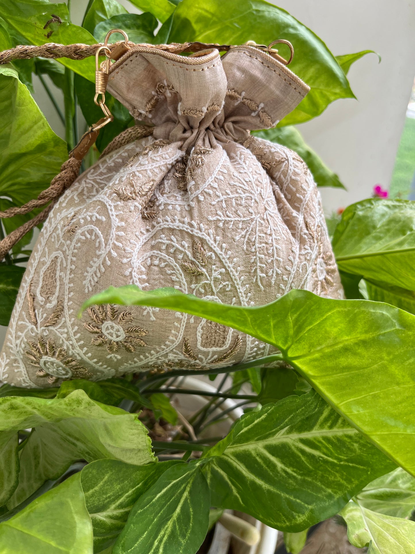 Chikankari Potli