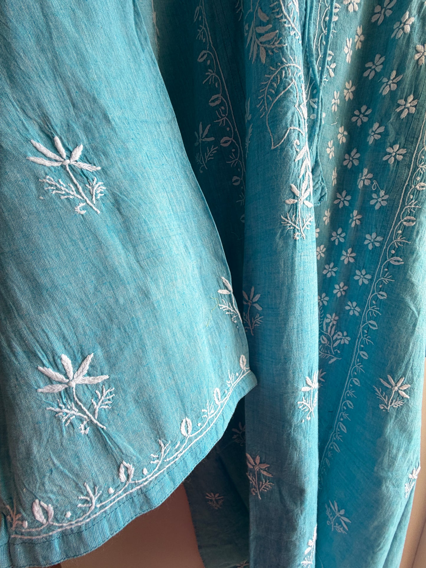 Rozana: Mangalgiri Cotton chikankari kurta