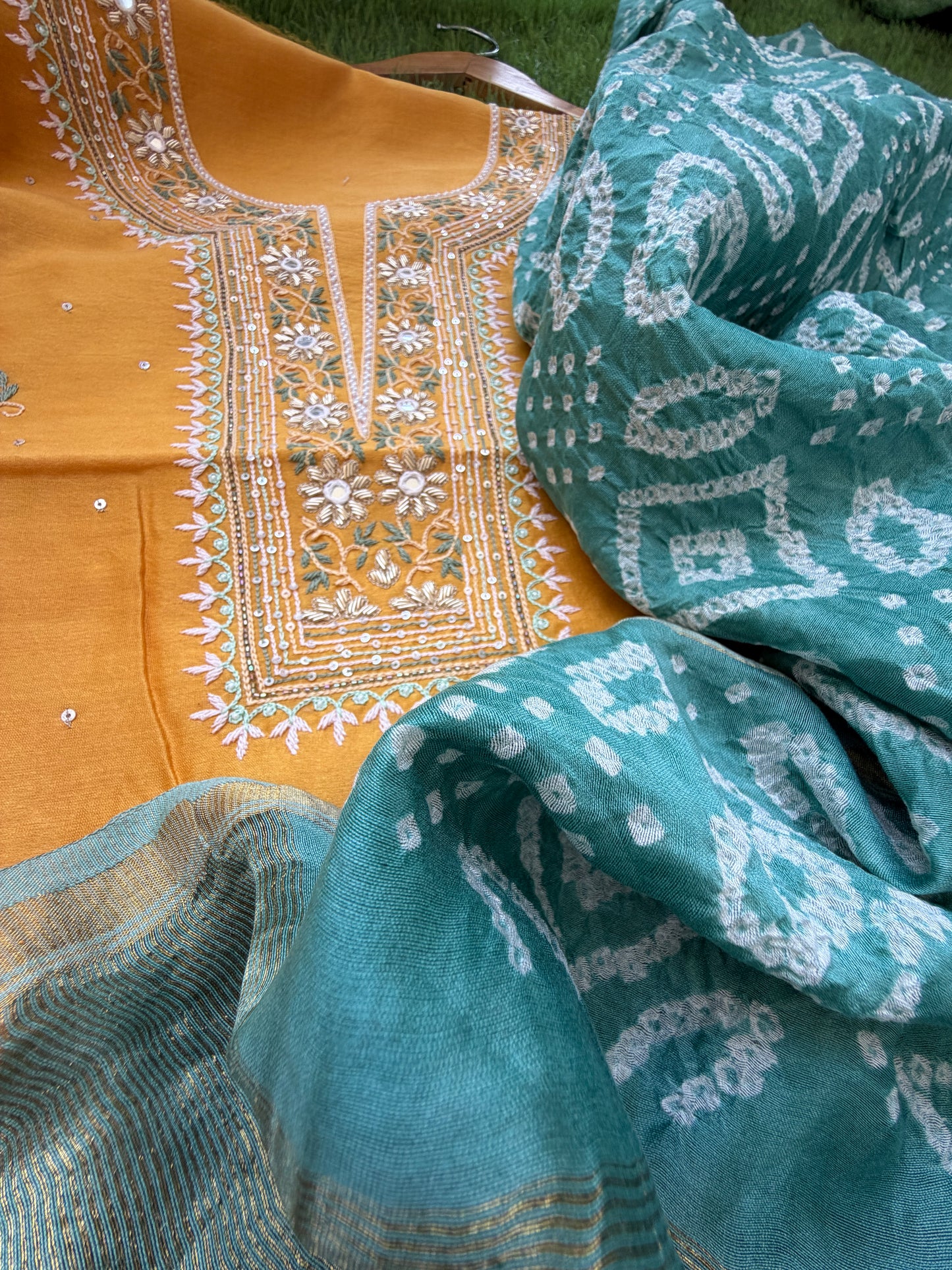 Hand embroidered chanderi kurta bandhani dupatta