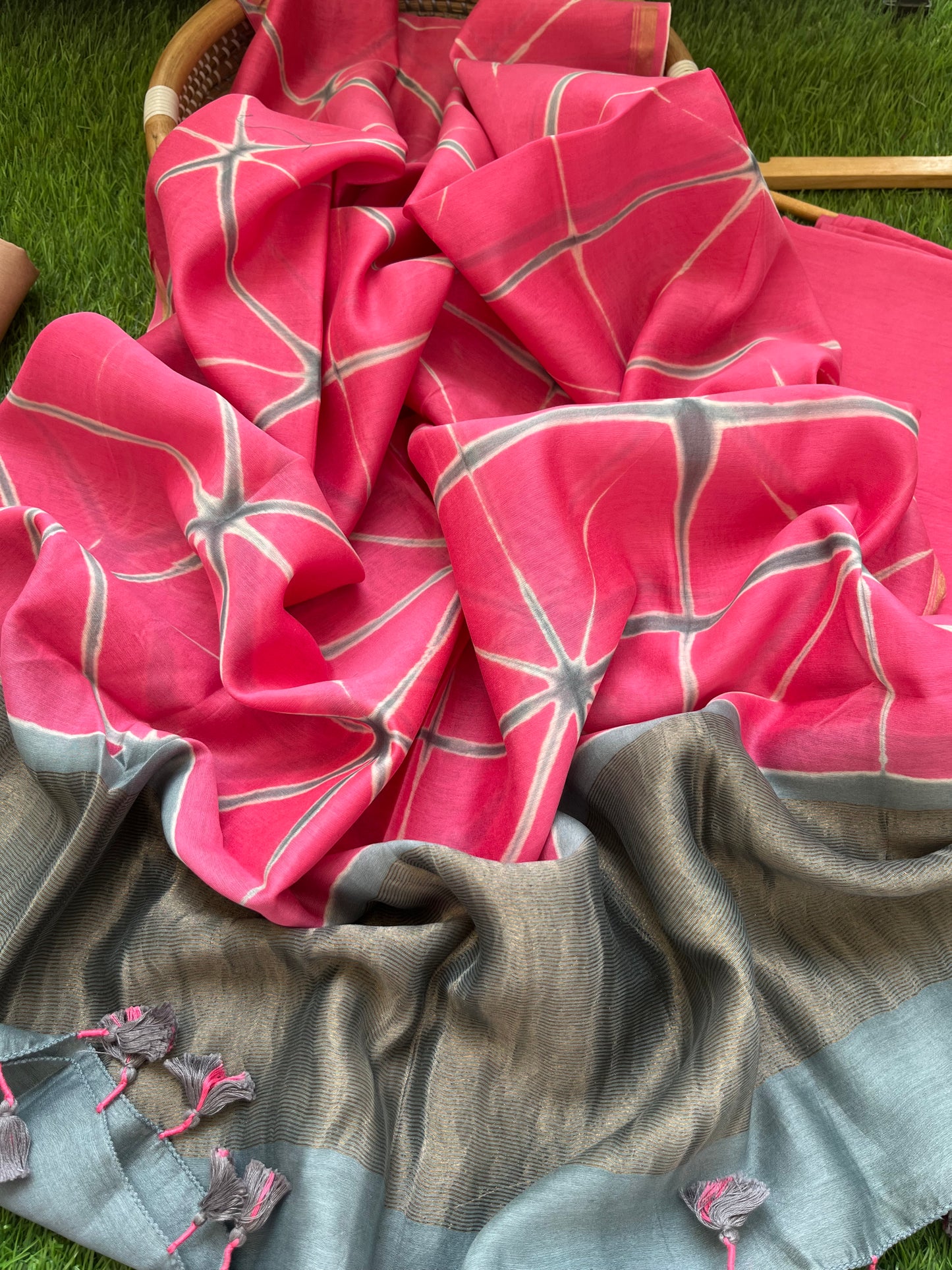 Chanderi Clamp Dye dupatta with plain fabric