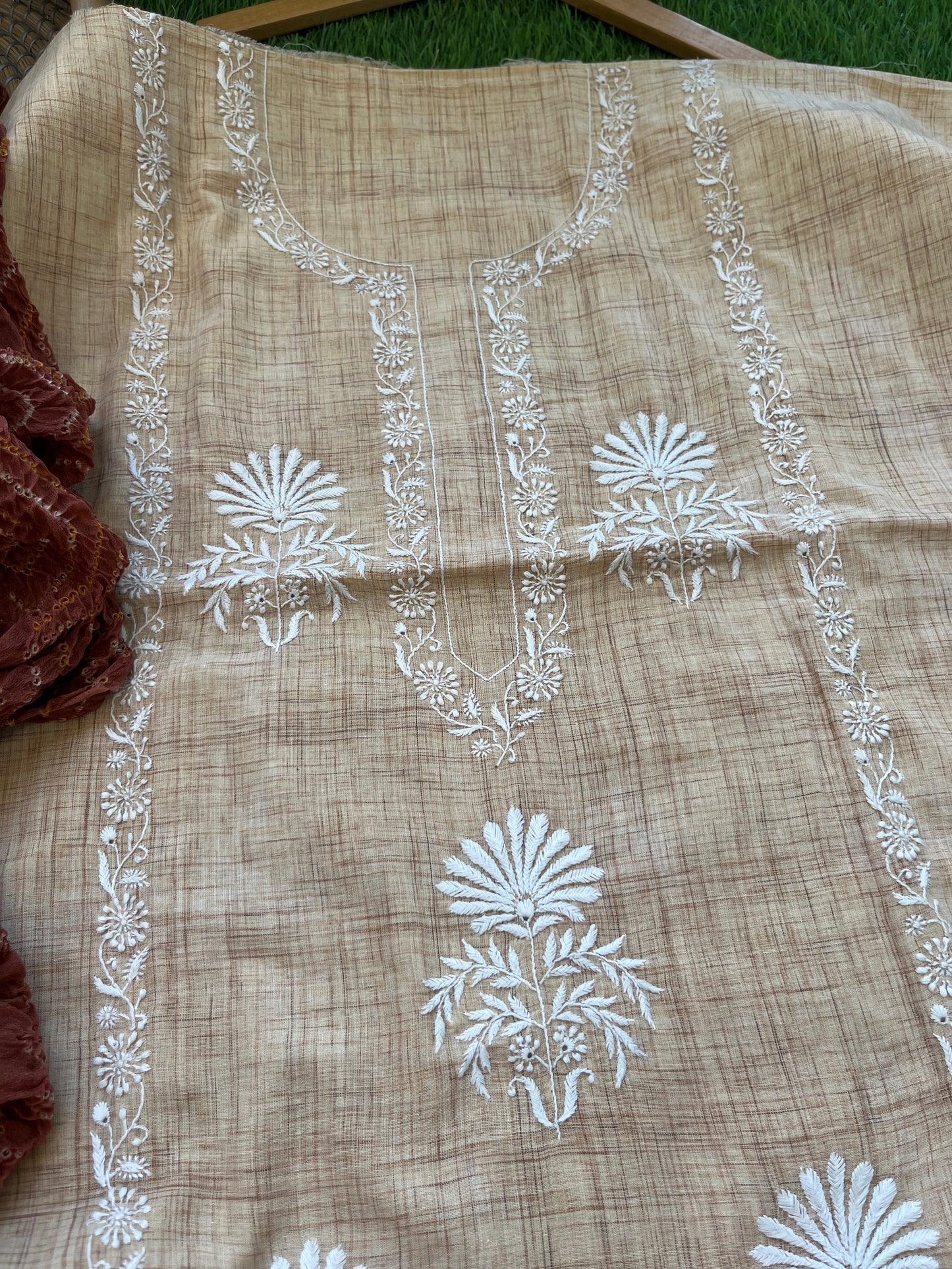 Chikankari kurta with chinon bandhani dupatta