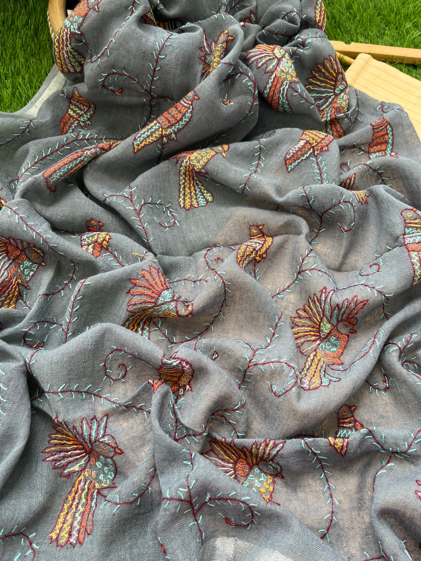Linen sozni kaam dupatta paired with cotton kurta fabric