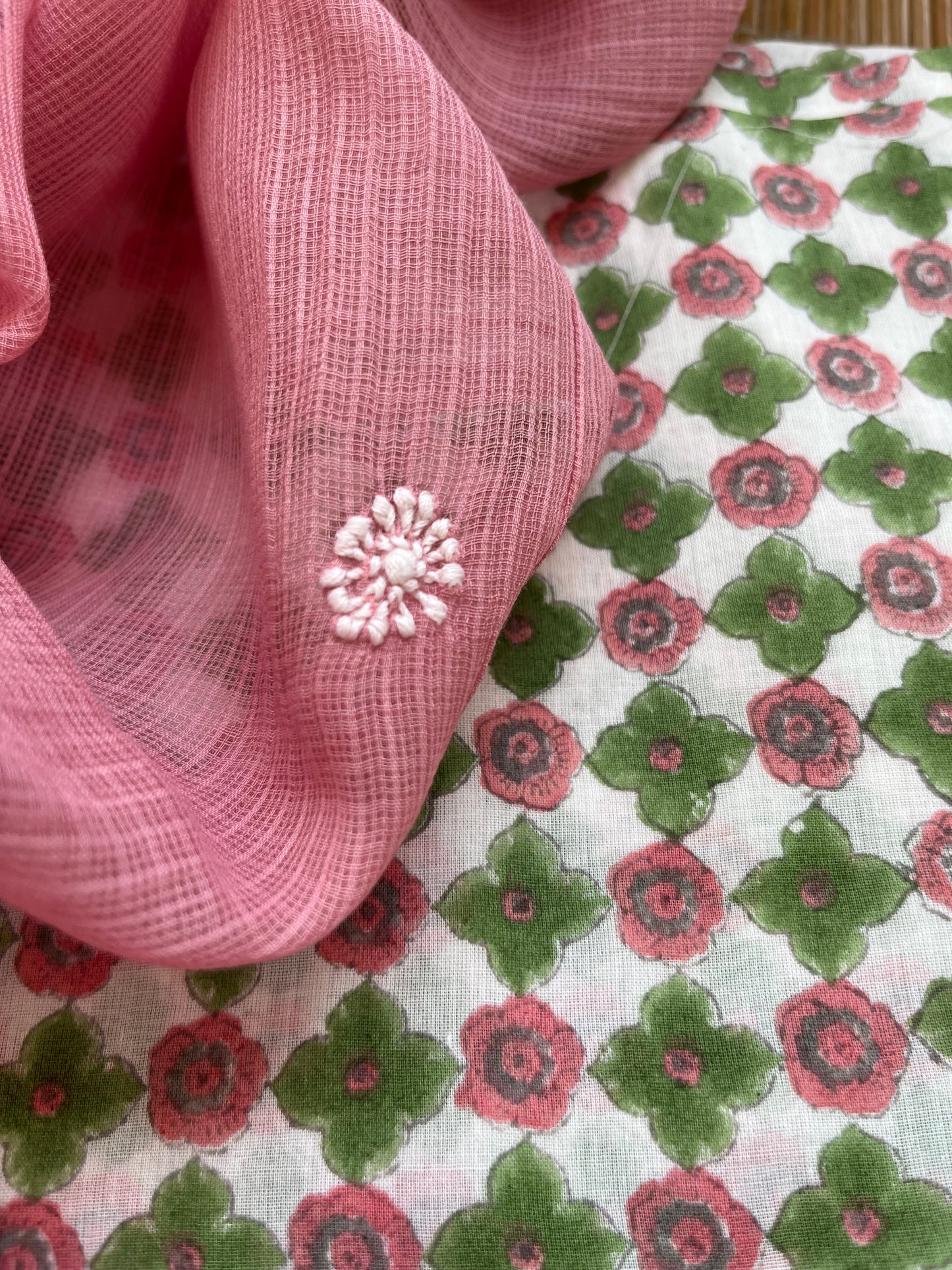 Chikankari Dupatta and print kurta Fabric