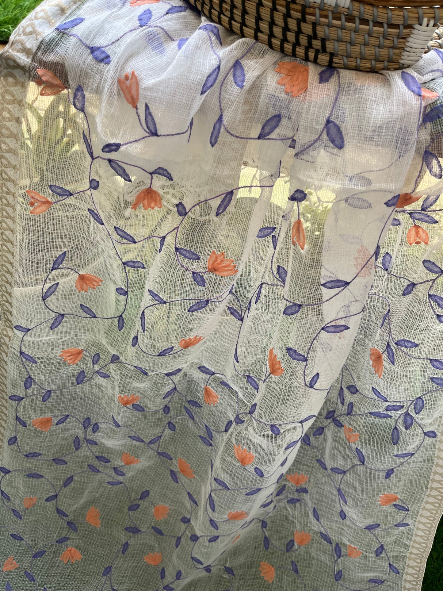 Patti kaam dupatta