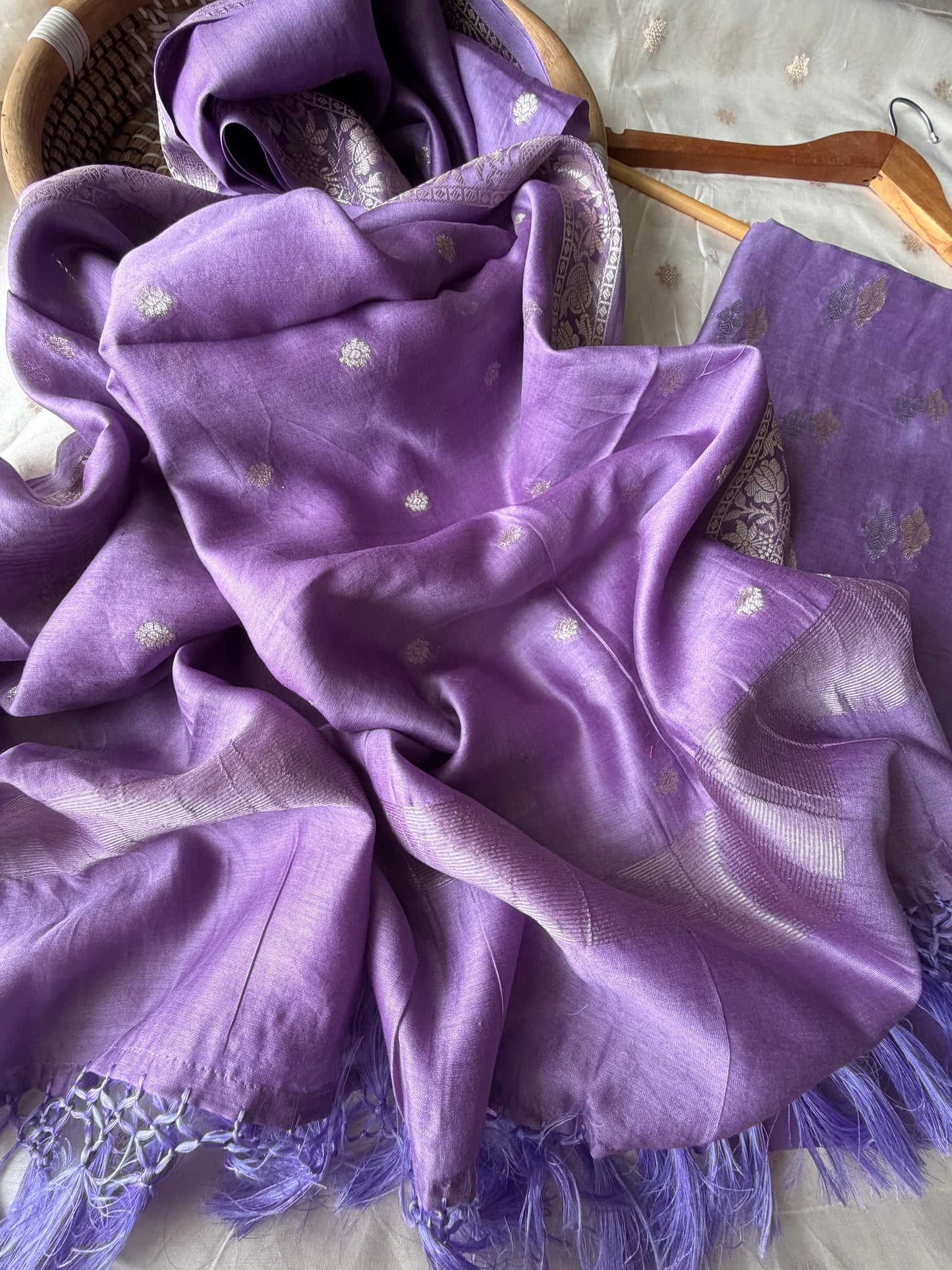 त्योहार् -Banarasi chanderi dupatta kurta