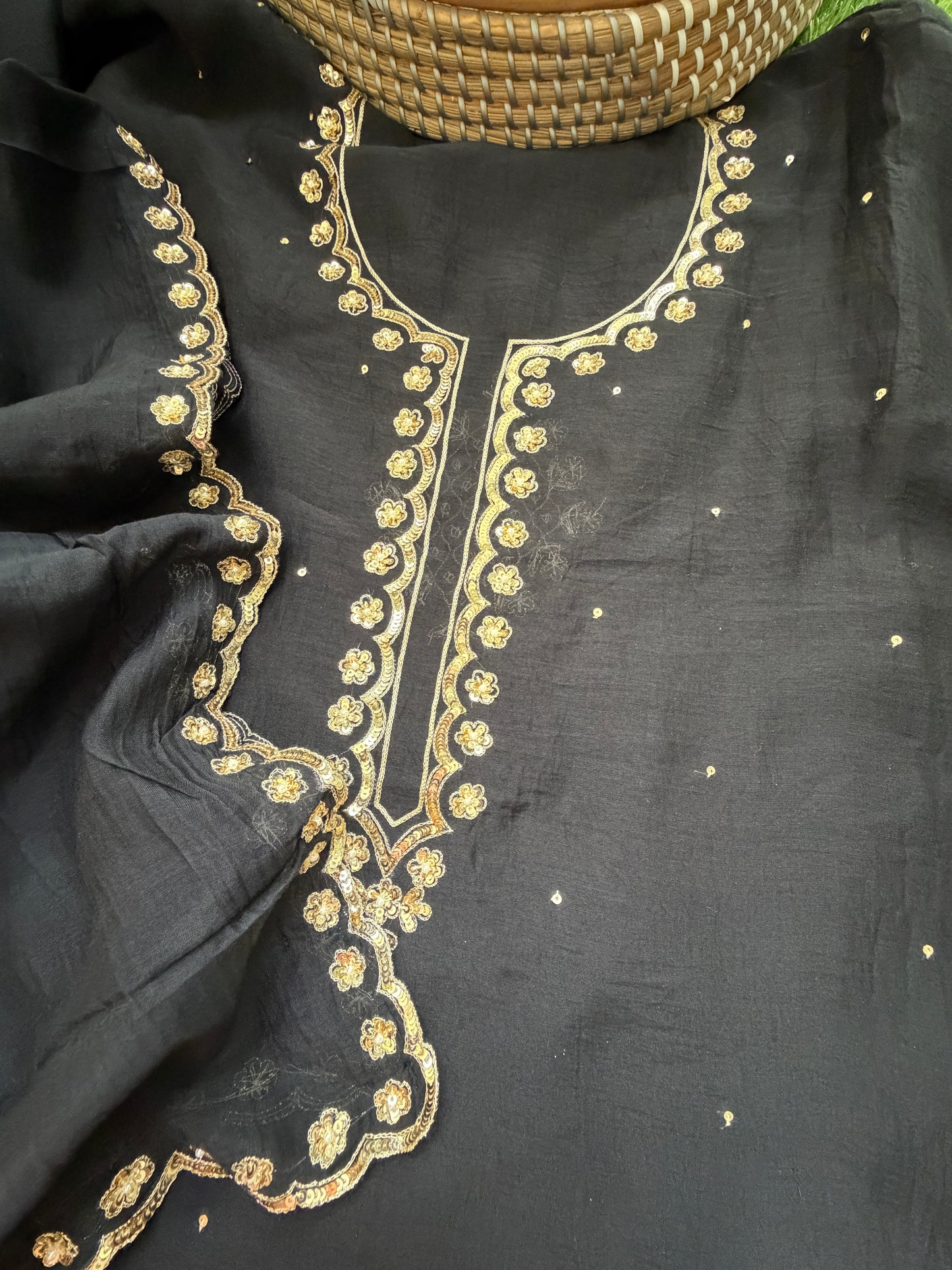 Hand embroidered chanderi kurta dupatta