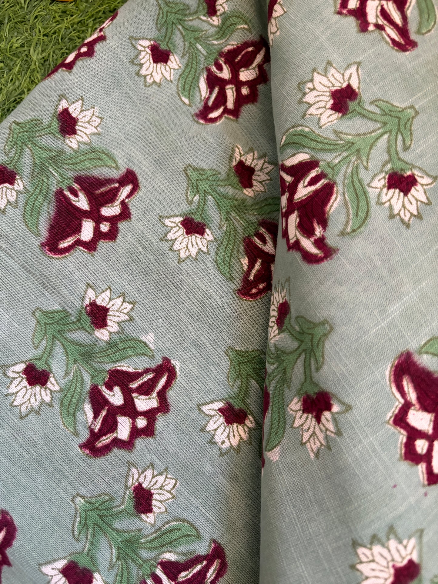 Cotton Slub Sanganeri-Cotton florals