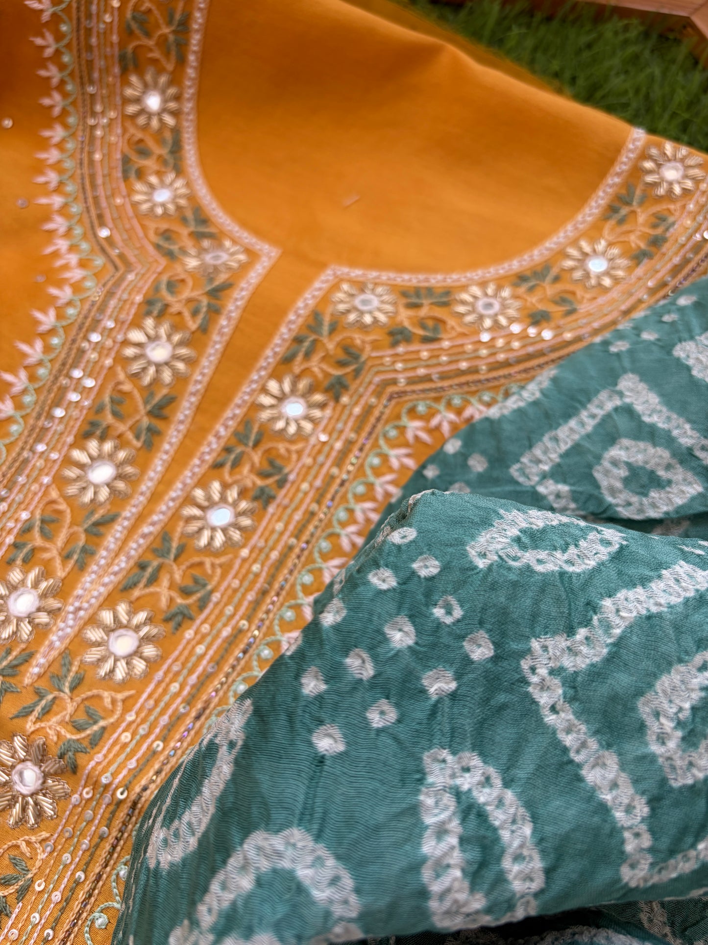 Hand embroidered chanderi kurta bandhani dupatta