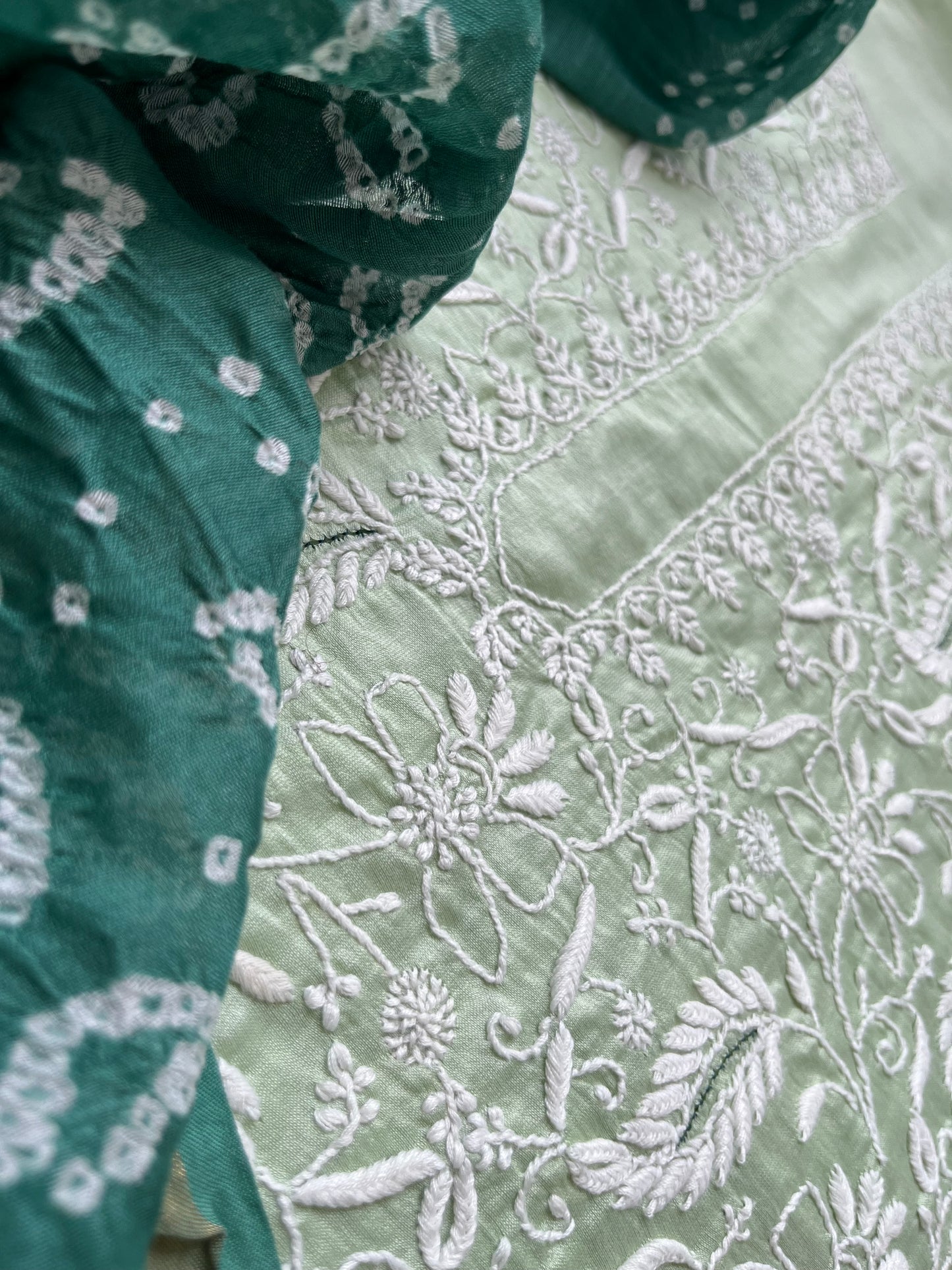 Chanderi Chikankari Kurta bandhani Dupatta